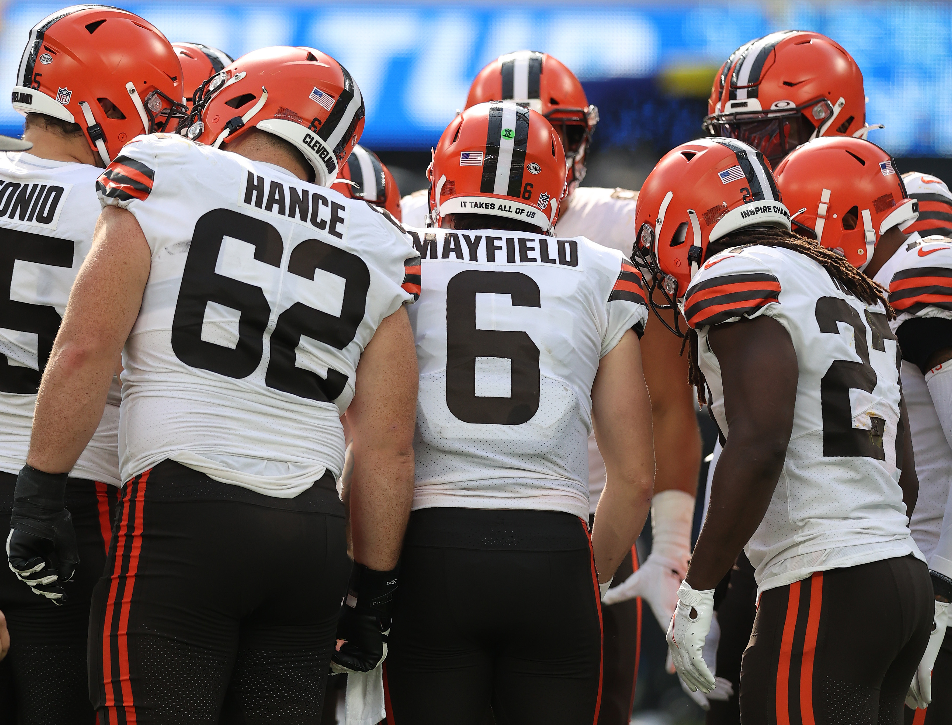 All eyes on Baker Mayfield and Kareem Hunt as the Browns face the Cardinals.