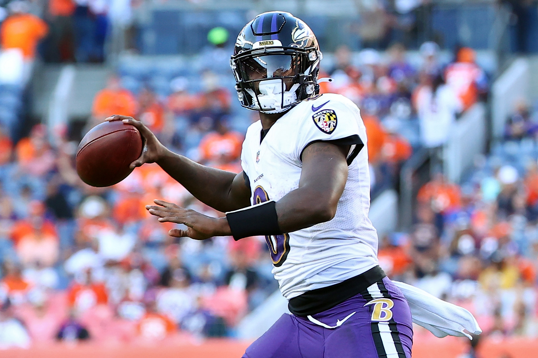 Ravens QB Lamar Jackson in action against the Broncos