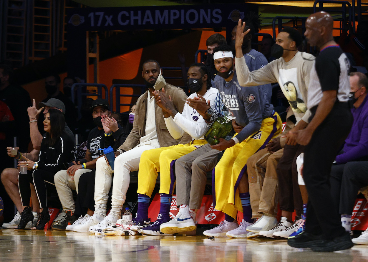 LeBron James leaving the bench early on Monday night was a horrible look for the Lakers superstar.