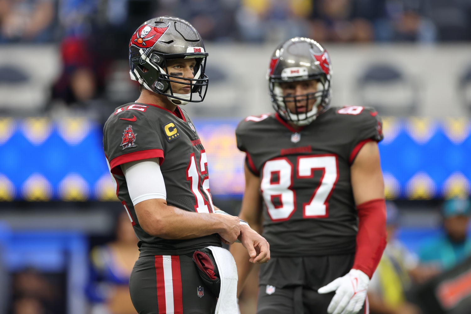 Tom Brady and Rob Gronkowski get ready for the next play during a game between the Tampa Bay Buccaneers and the Los Angeles Rams.