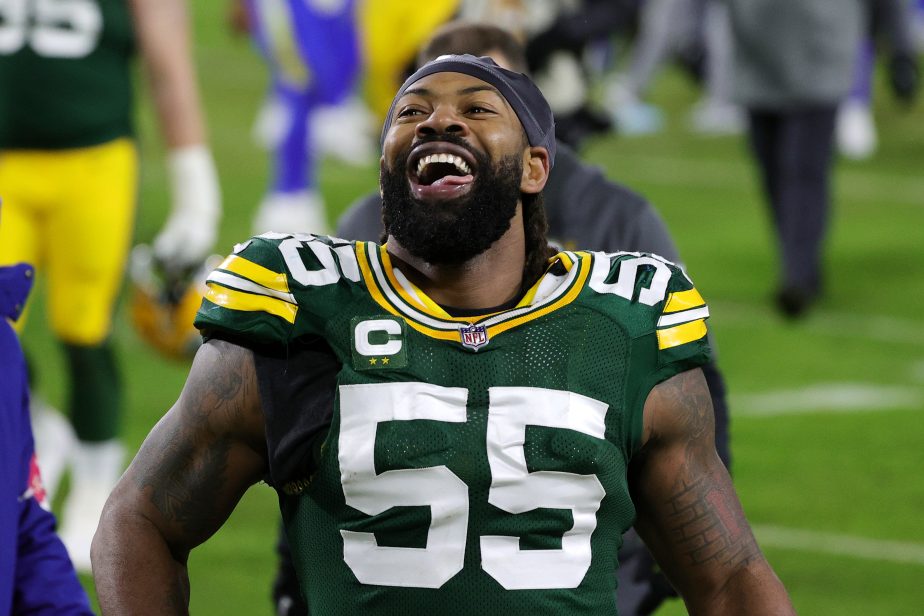 Za'Darius Smith of the Green Bay Packers celebrates defeating the Los Angeles Rams 32-18 in the NFC Divisional Playoff game.