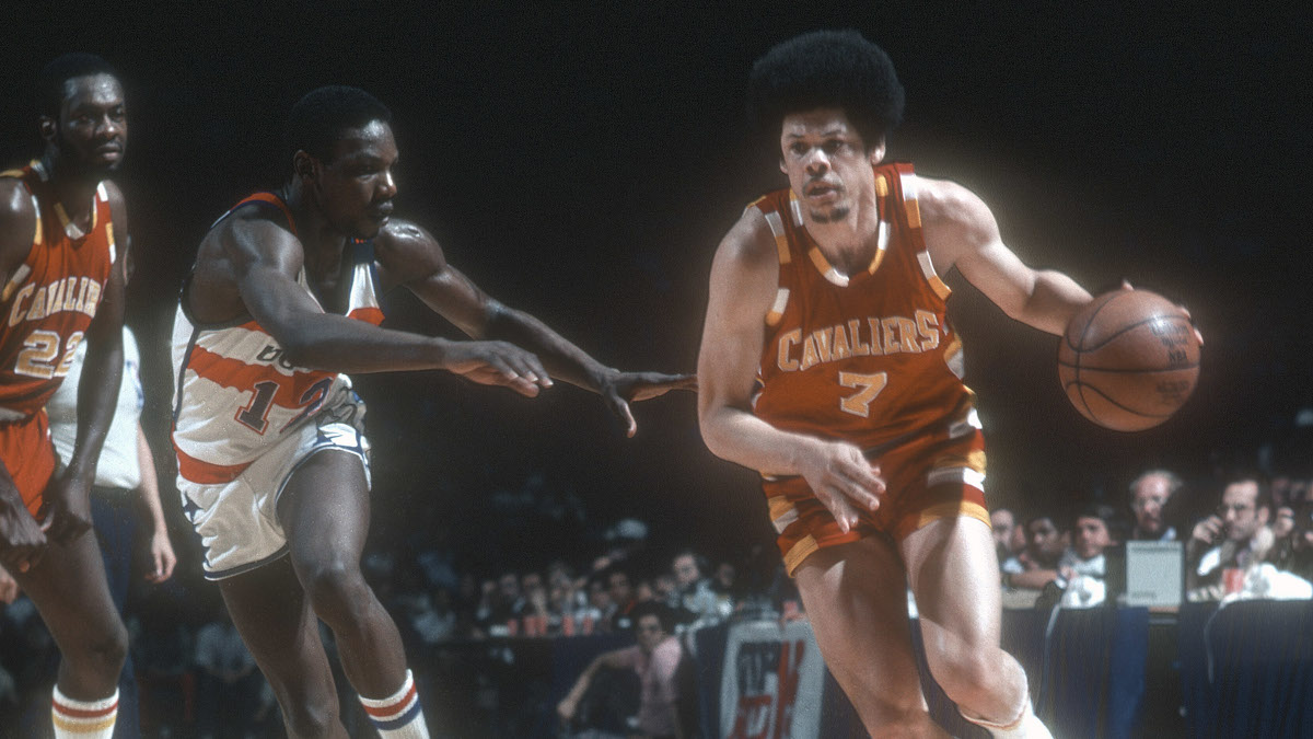 Cleveland Cavaliers legend Bingo Smith (7) helped them past the Washington Bullets in the 1976 NBA Playoffs, the only time both teams finished in the top four in the Eastern Conference