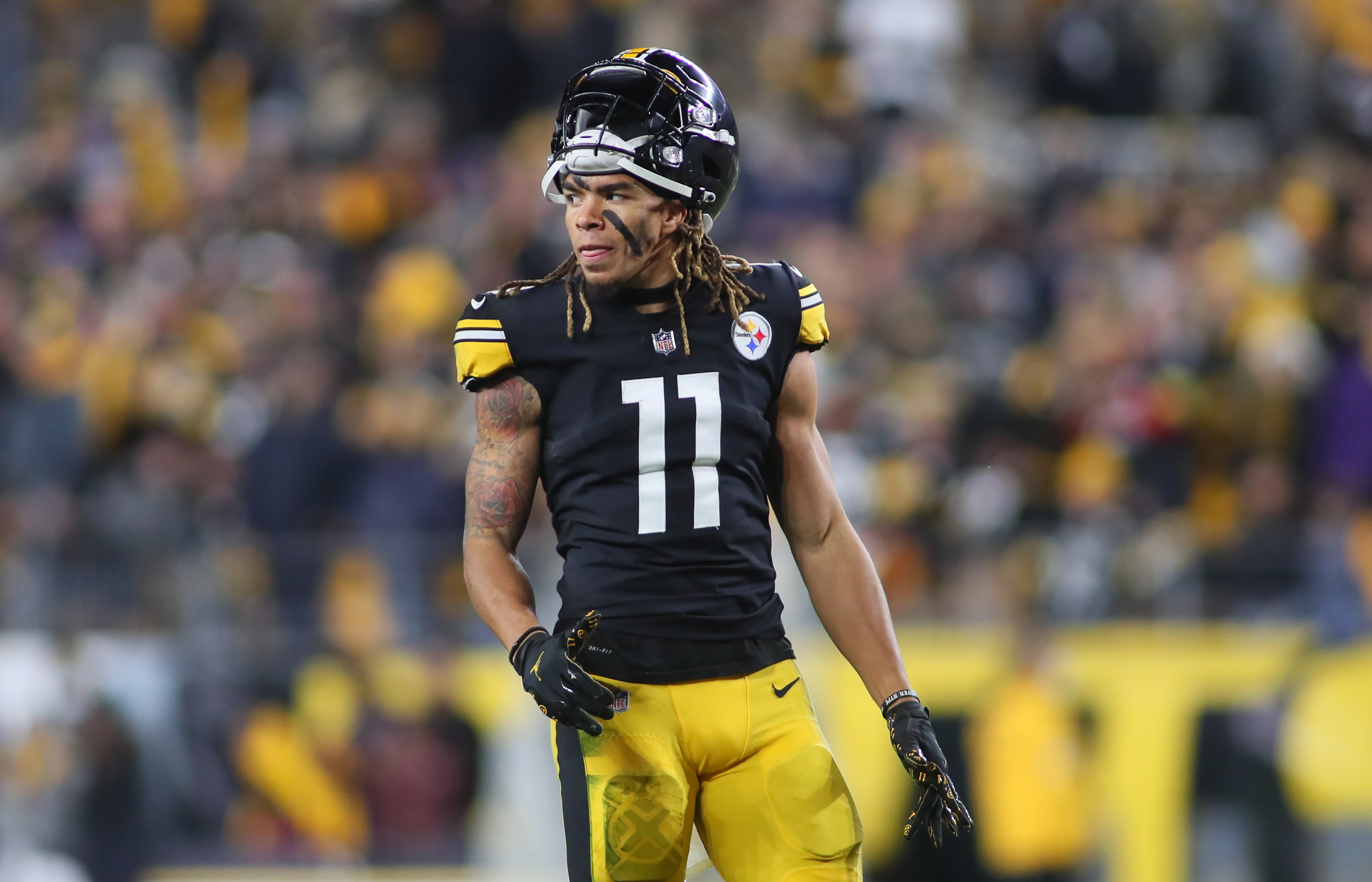 Steelers WR Chase Claypool reacts during game against the Ravens