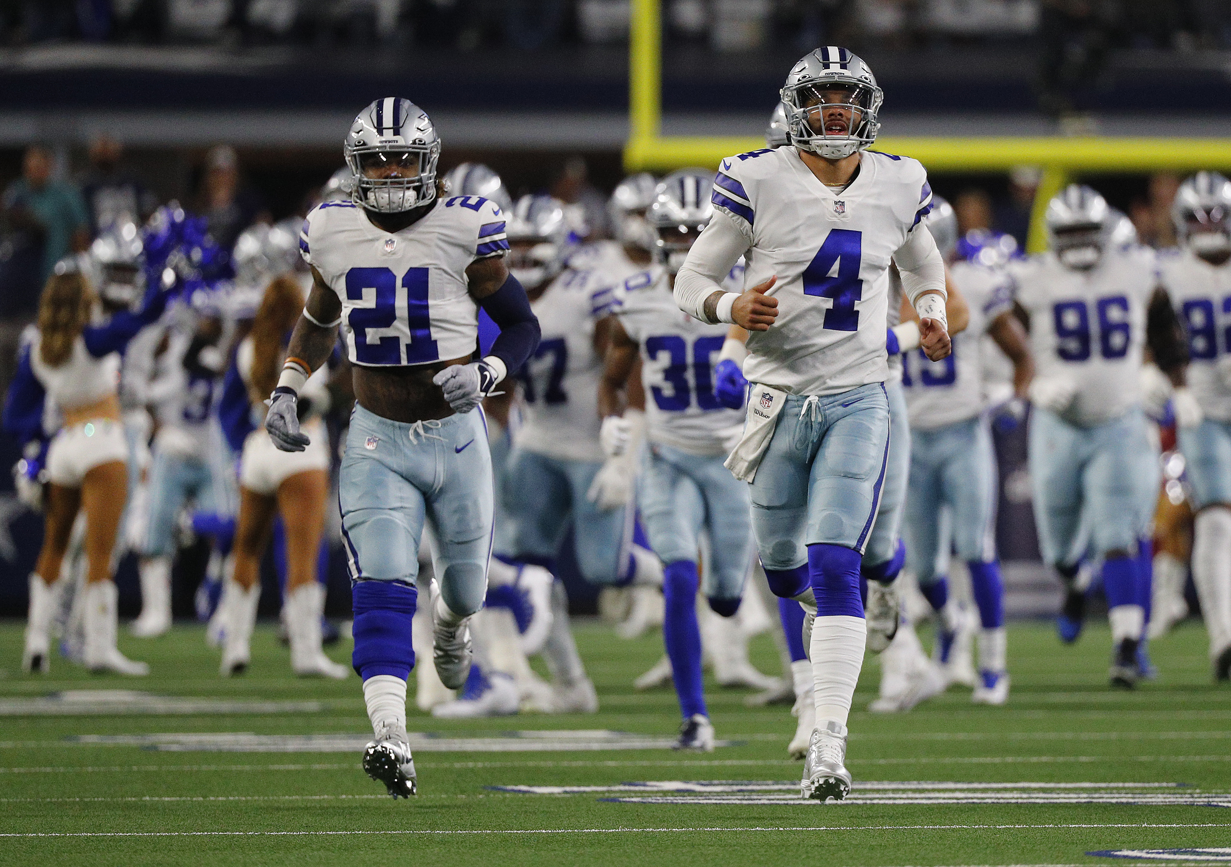 The Dallas Cowboys can stay in the hunt for the NFC top seed with a Week 17 win