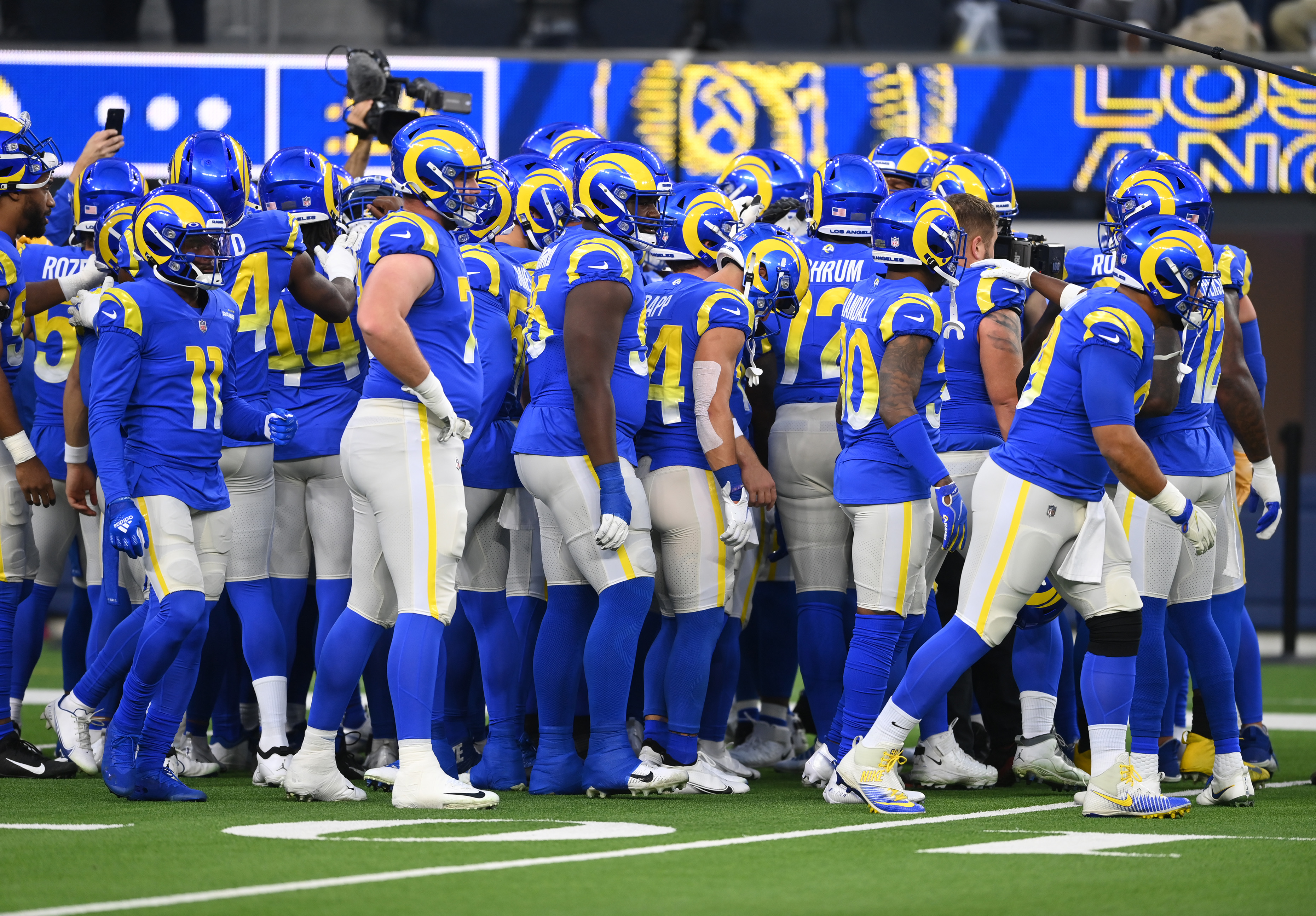 The Los Angeles Rams can snag a playoff spot this weekend.