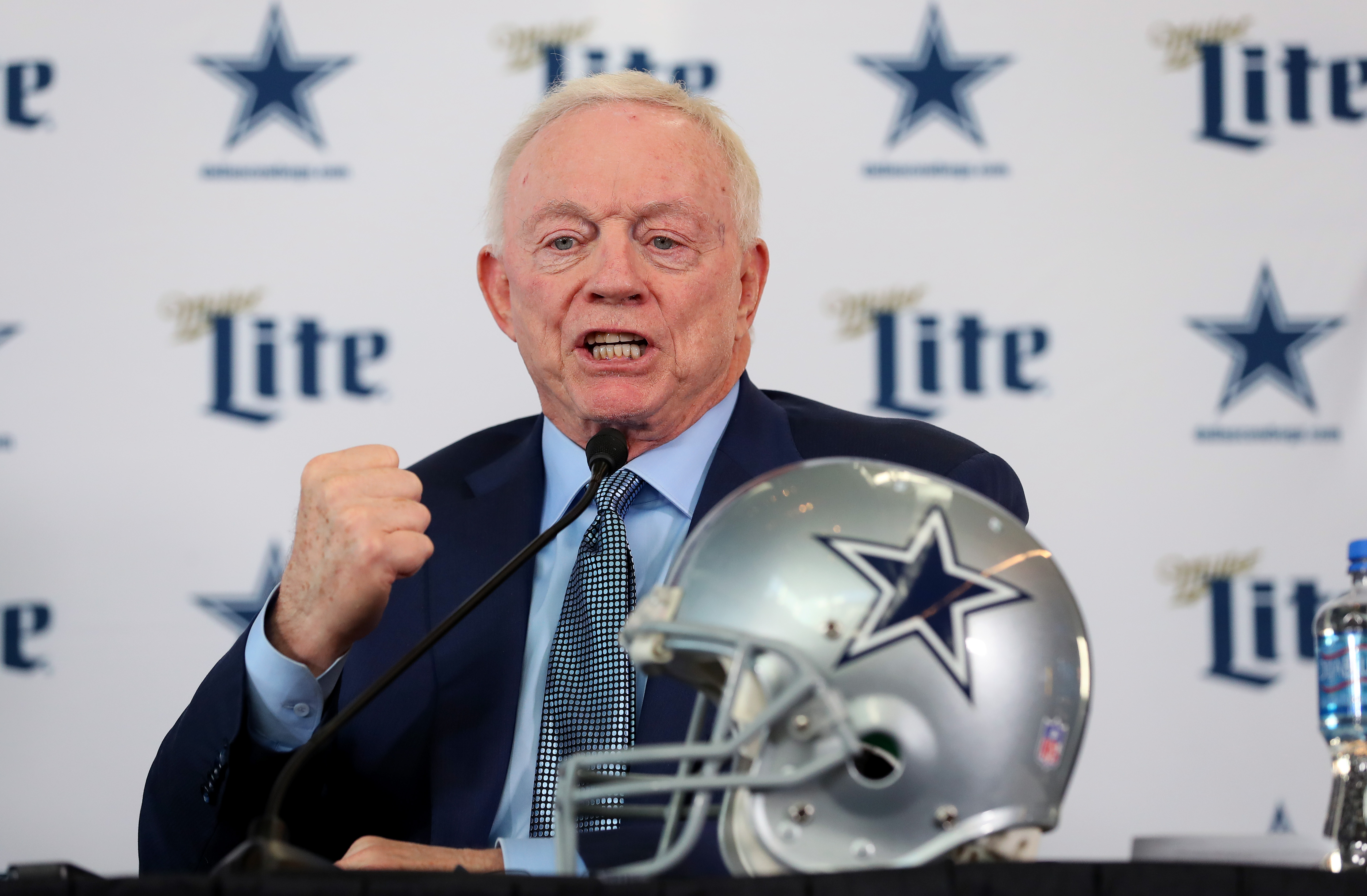 Jerry Jones thinks his Cowboys' offensive line is Super Bowl-caliber