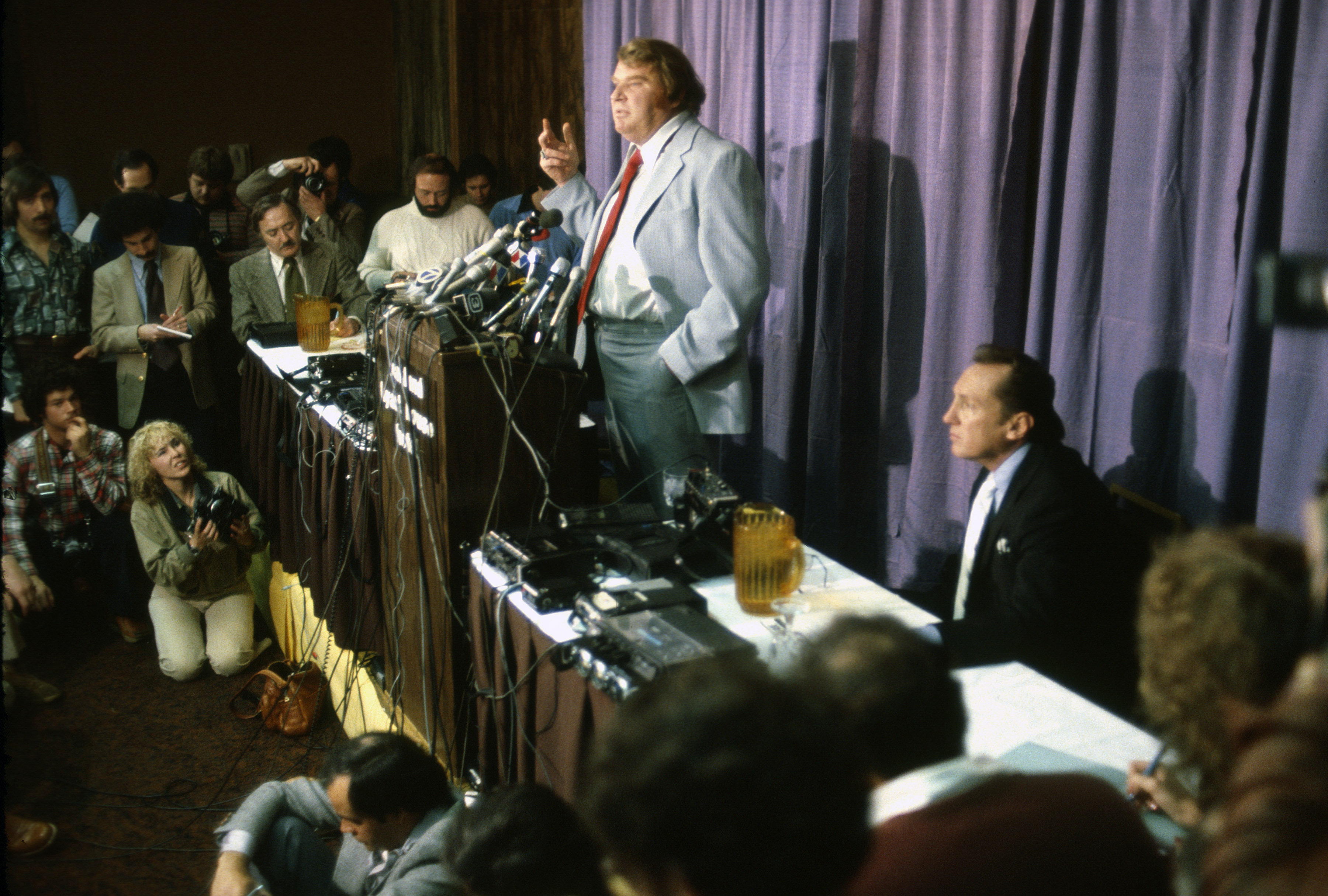 John Madden retires from the Oakland Raiders in 1979