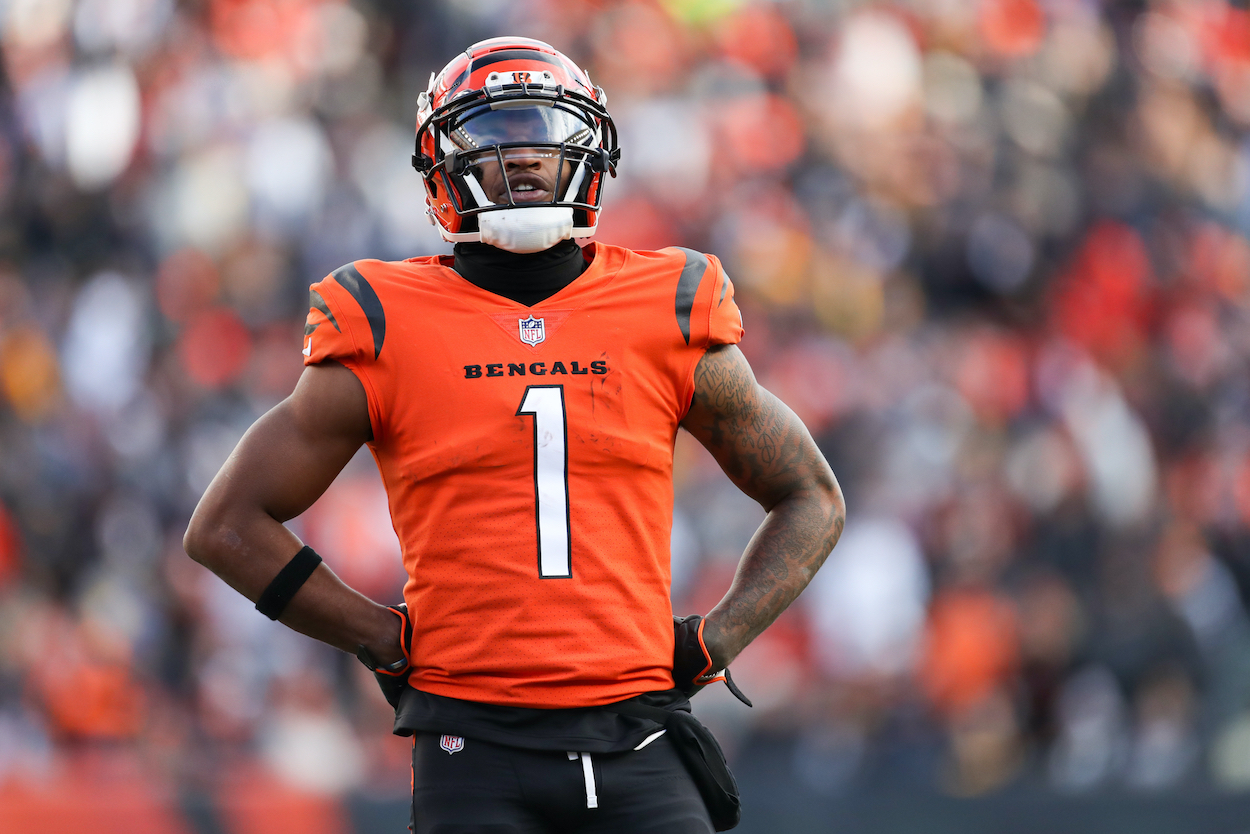 Cincinnati Bengals wide receiver Ja'Marr Chase looks at the scoreboard during the game against the Pittsburgh Steelers and the Cincinnati Bengals on November 28, 2021, at Paul Brown Stadium in Cincinnati, OH.