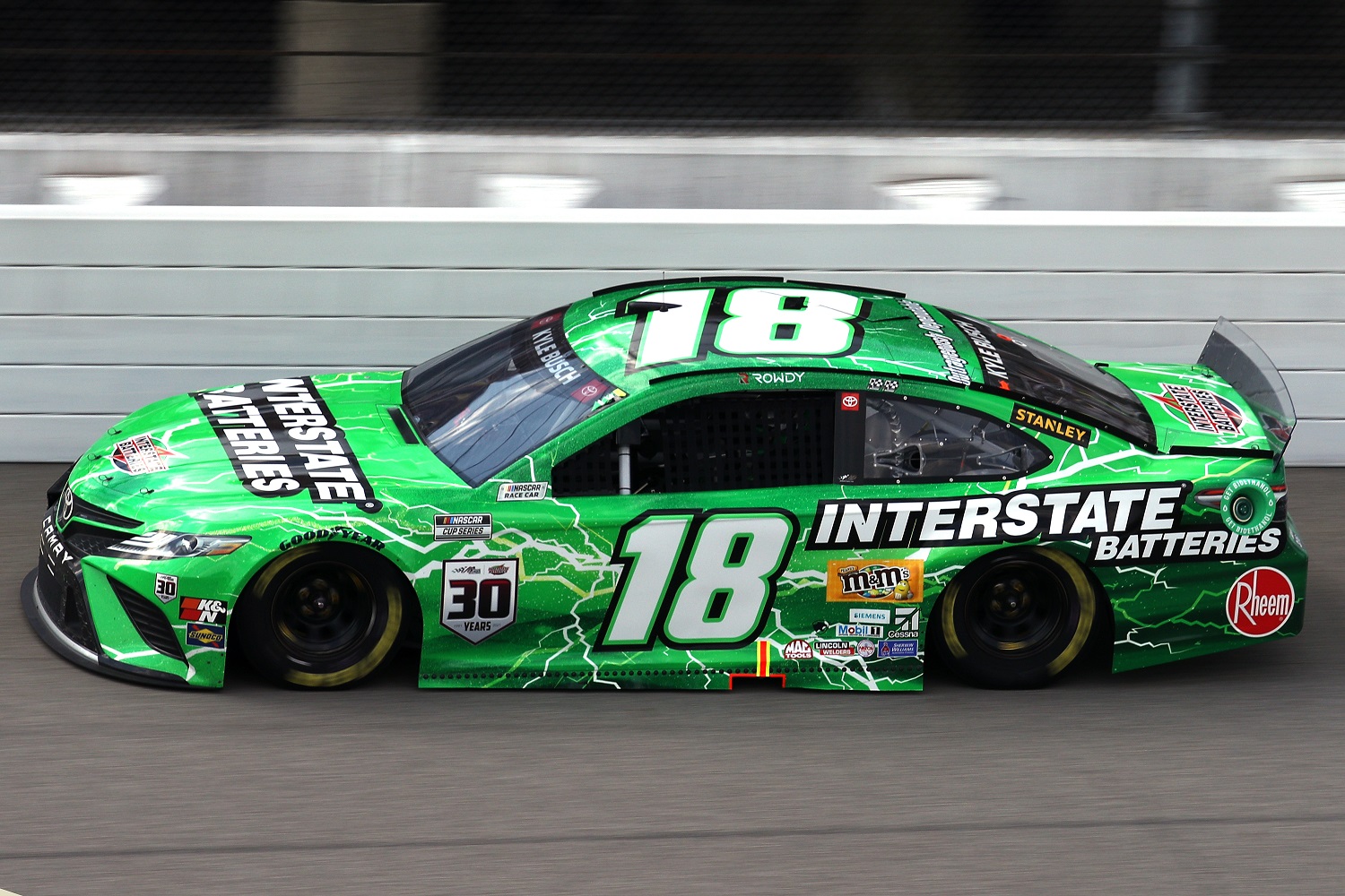 Kyle Busch, driver of the No. 18 Interstate Batteries Toyota, competes in the NASCAR Cup Series FireKeepers Casino 400 at Michigan International Speedway on Aug. 22, 2021. | Sean Gardner/Getty Images