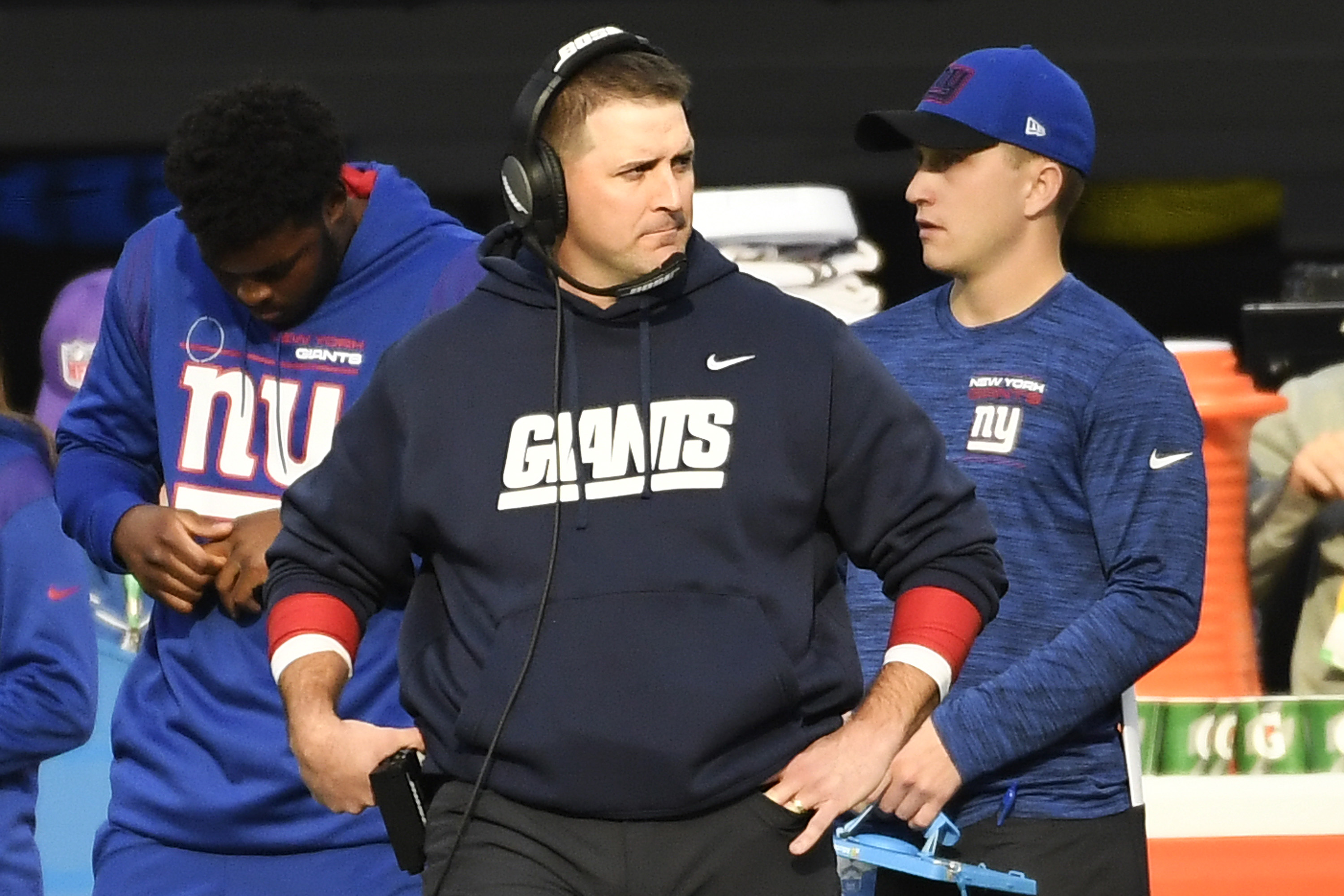 Giants head coach looks on from the sideline during game against the Chargers