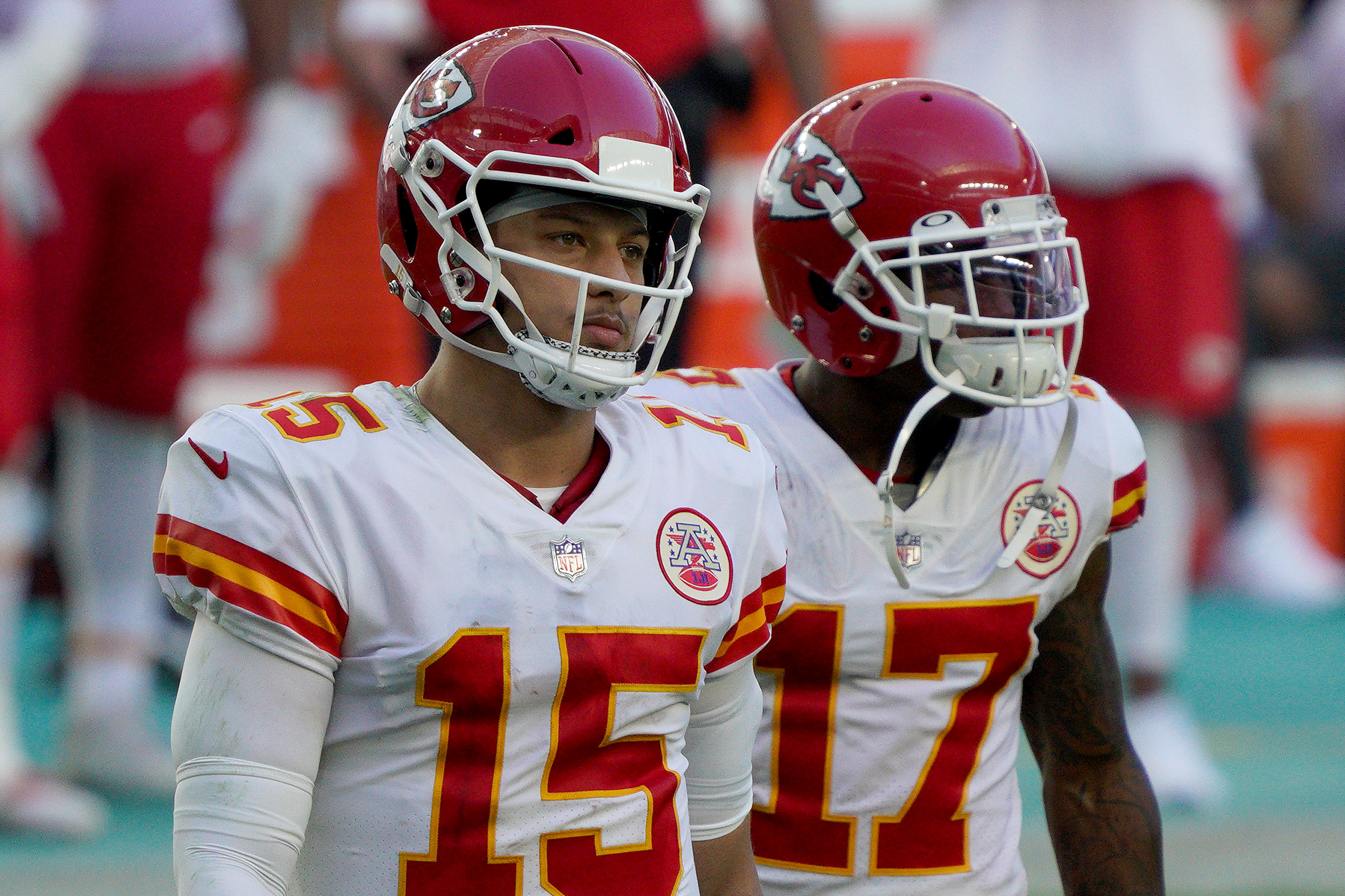 Patrick Mahomes and Mecole Hardman react during Chiefs game