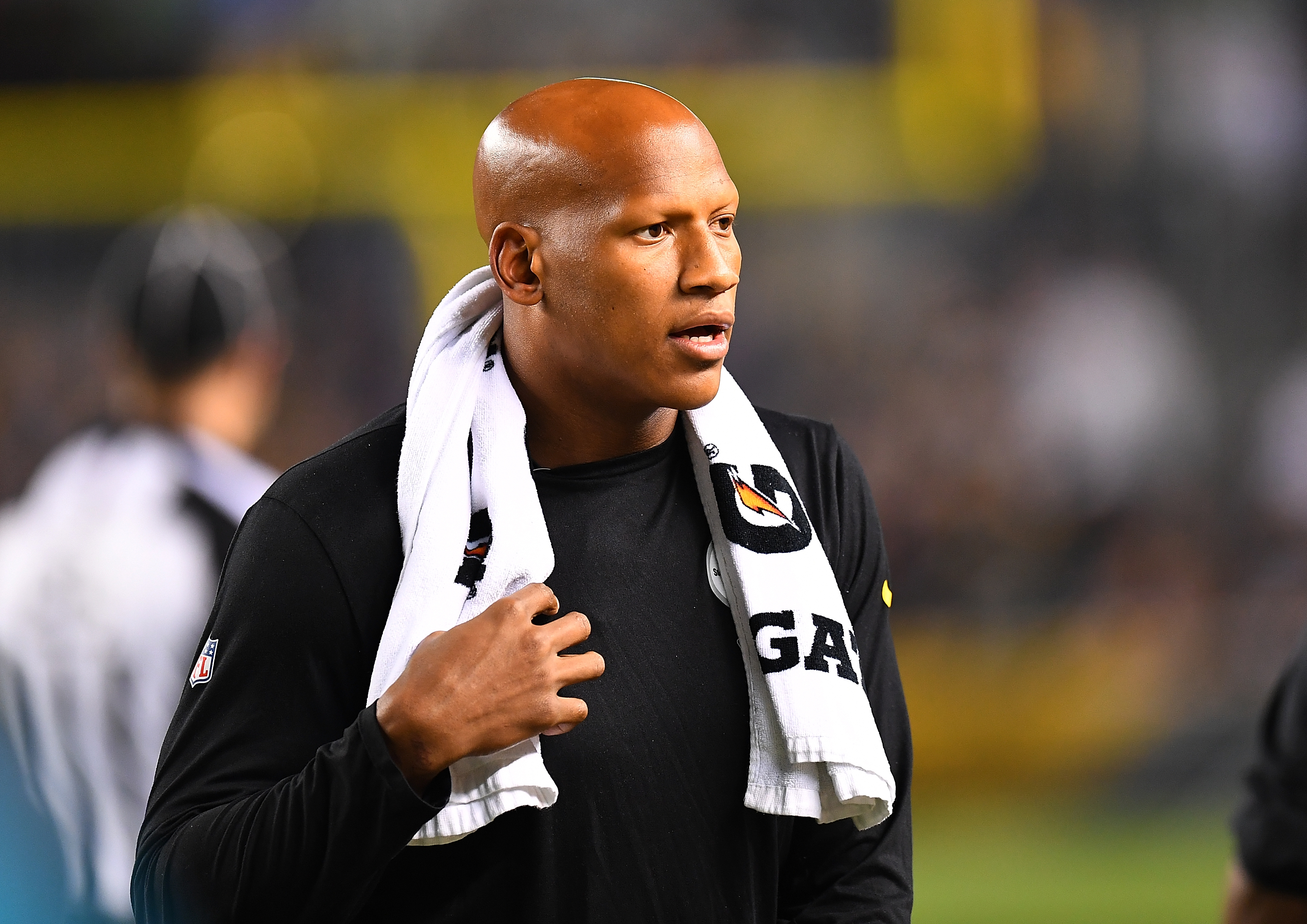 Steelers LB Ryan Shazier looks on during game against the Ravens