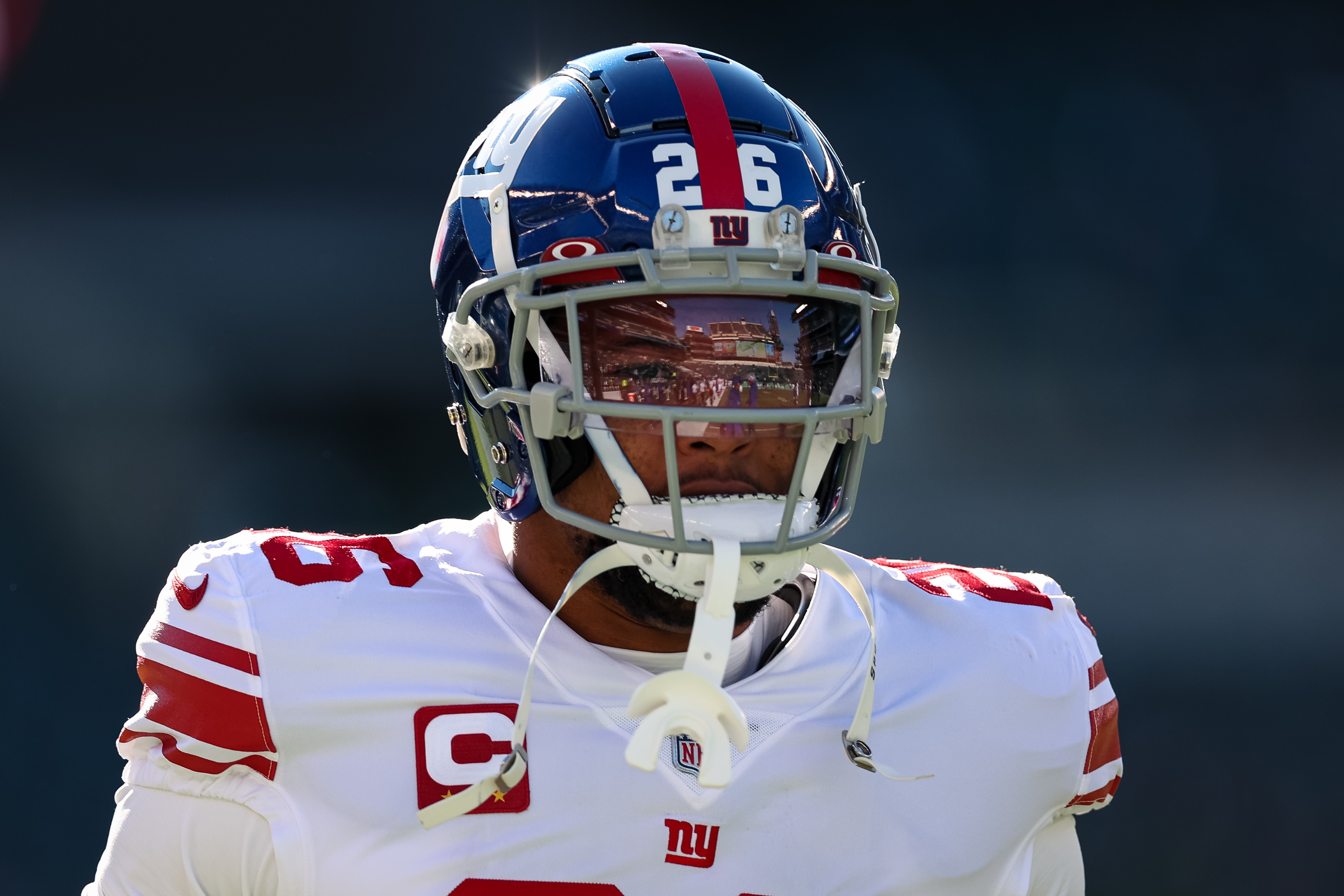 Lawrence Tynes says Giants head coach Joe Judge should bench Saquon Barkley.