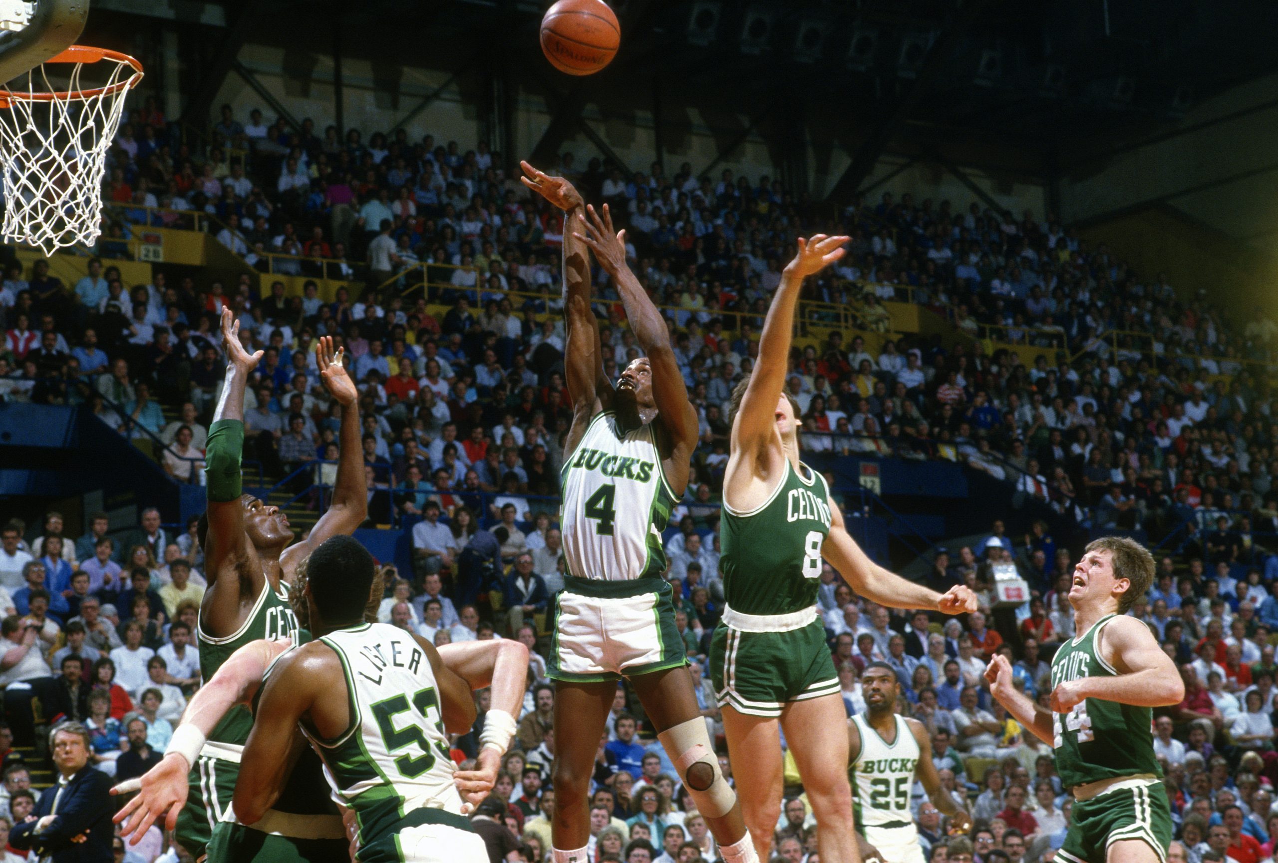 Terry Cummings, Underappreciated Milwaukee Bucks All-Star, Was the Only  Player to Outscore Michael Jordan in the NBA Playoffs and So Much More