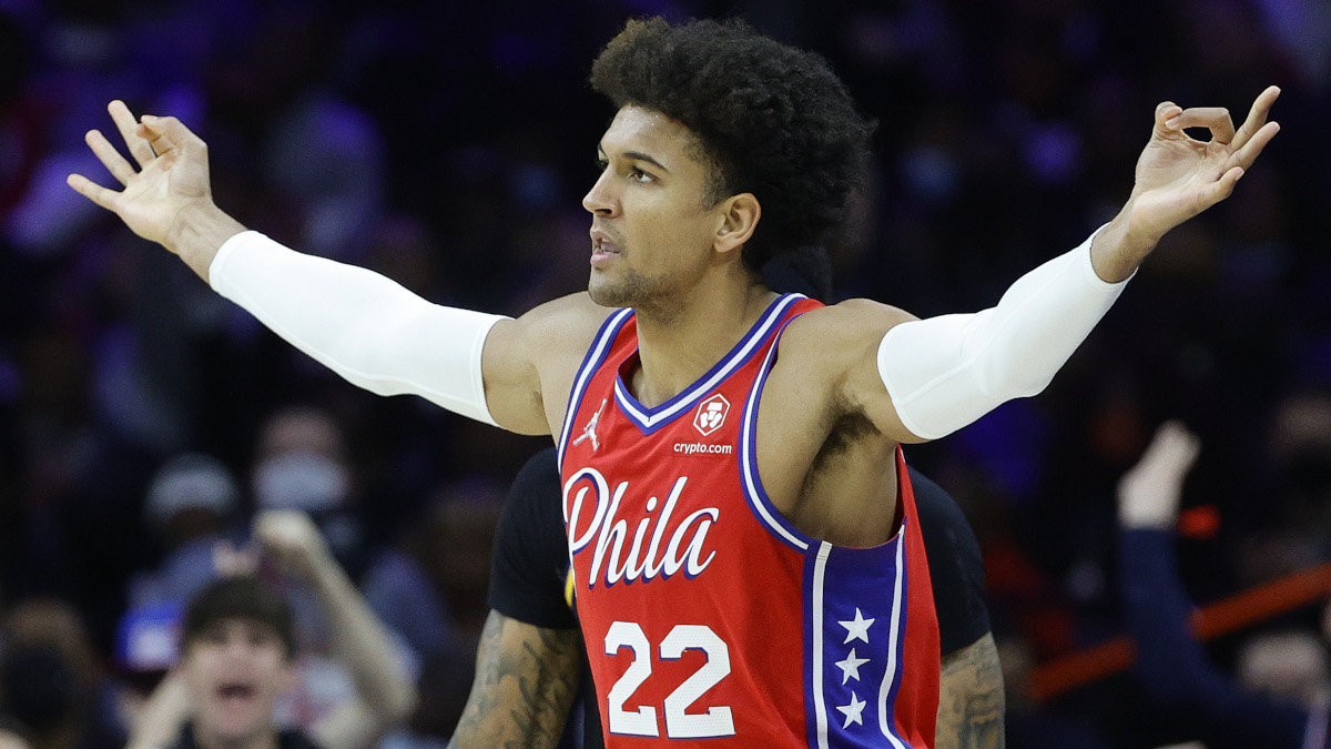 Stephen Curry went to Philadelphia looking to become the NBA's all-time 3-point shooting leader. Matisse Thybulle was having none of it.