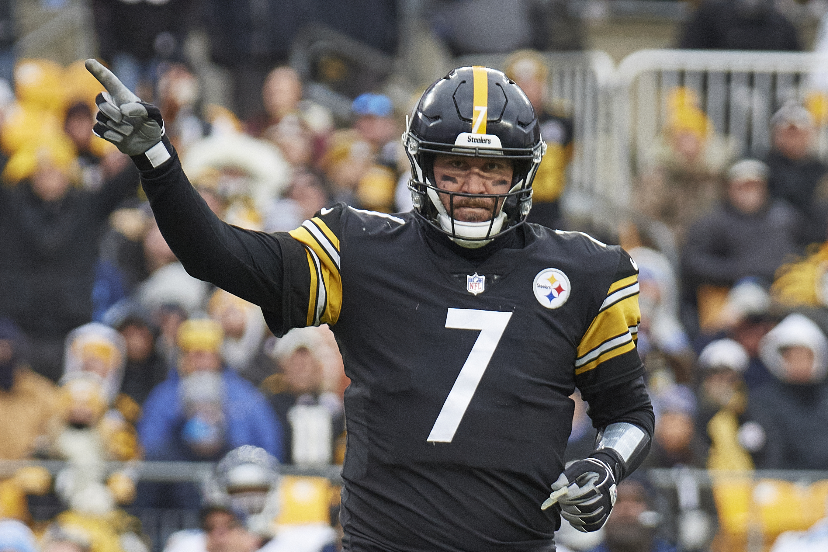 Ben Roethlisberger and the Steelers fighting to get into the NFL playoffs