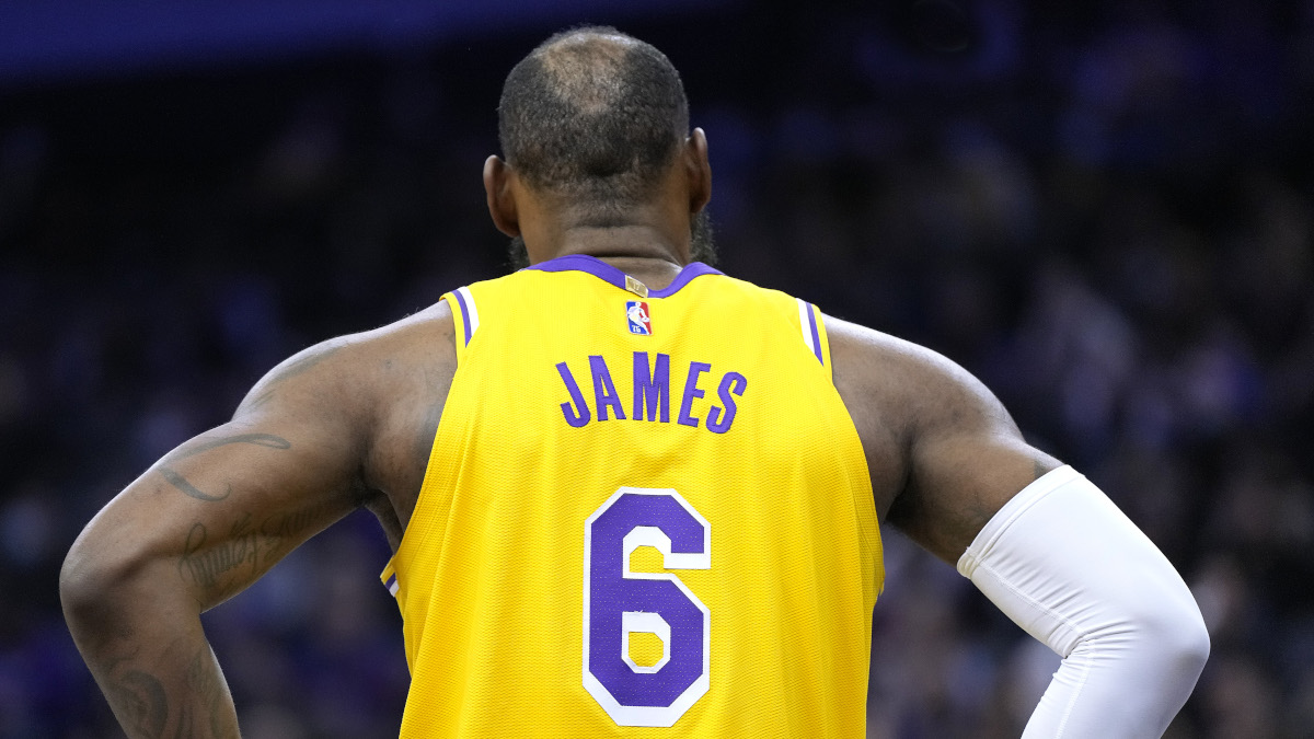 LeBron James Appears to Be Wearing Down at the Center of the Lakers Mess He Helped to Create
