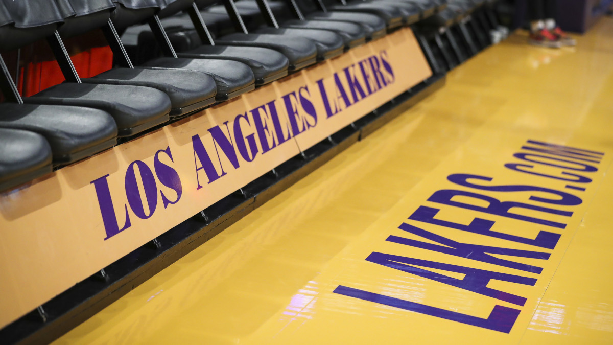 The Los Angeles Lakers face significant pressure to take a big swing at the NBA trade deadline. But there are pitfalls in every direction.