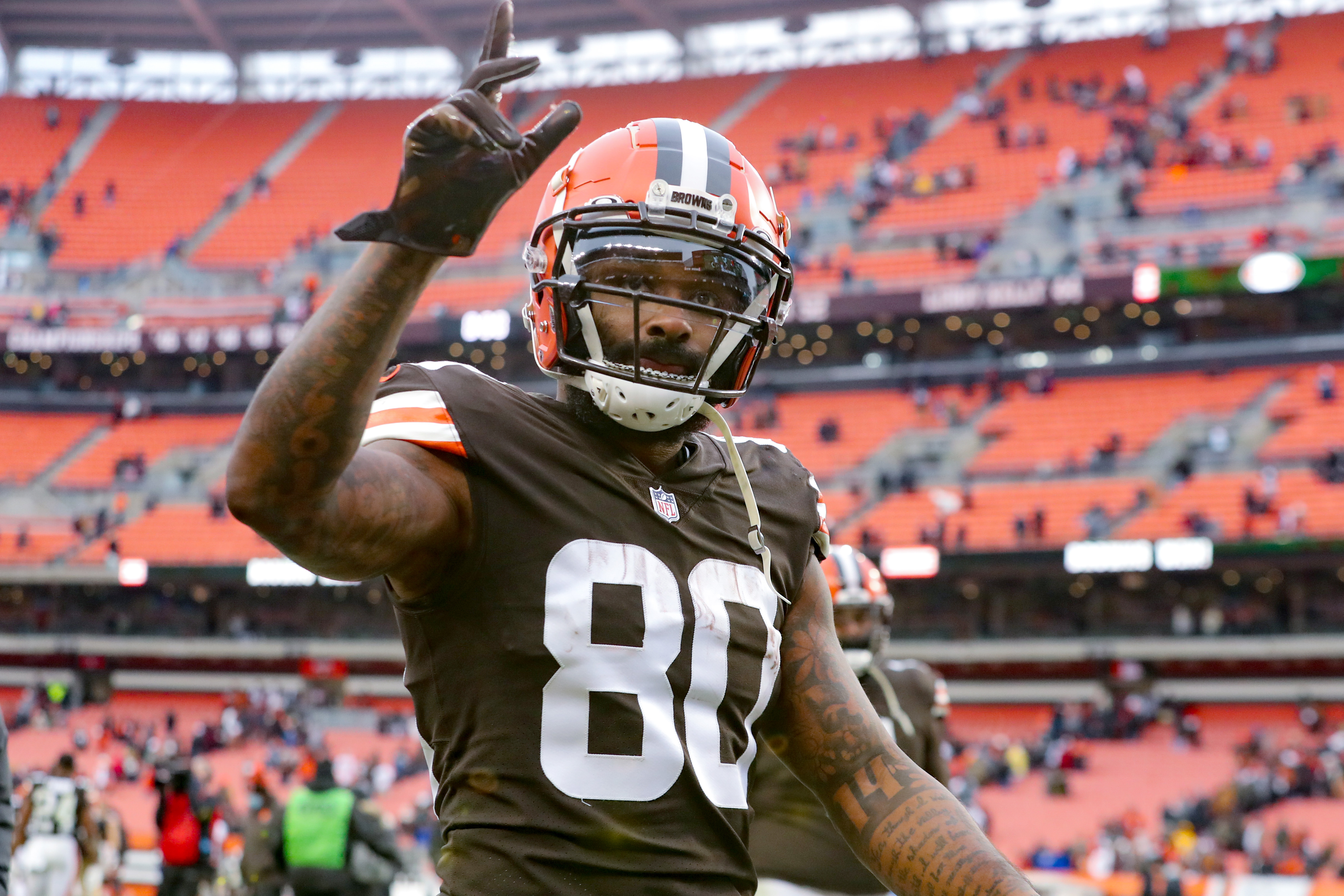 Browns WR Jarvis Landry leaves field after loss to the Bengals