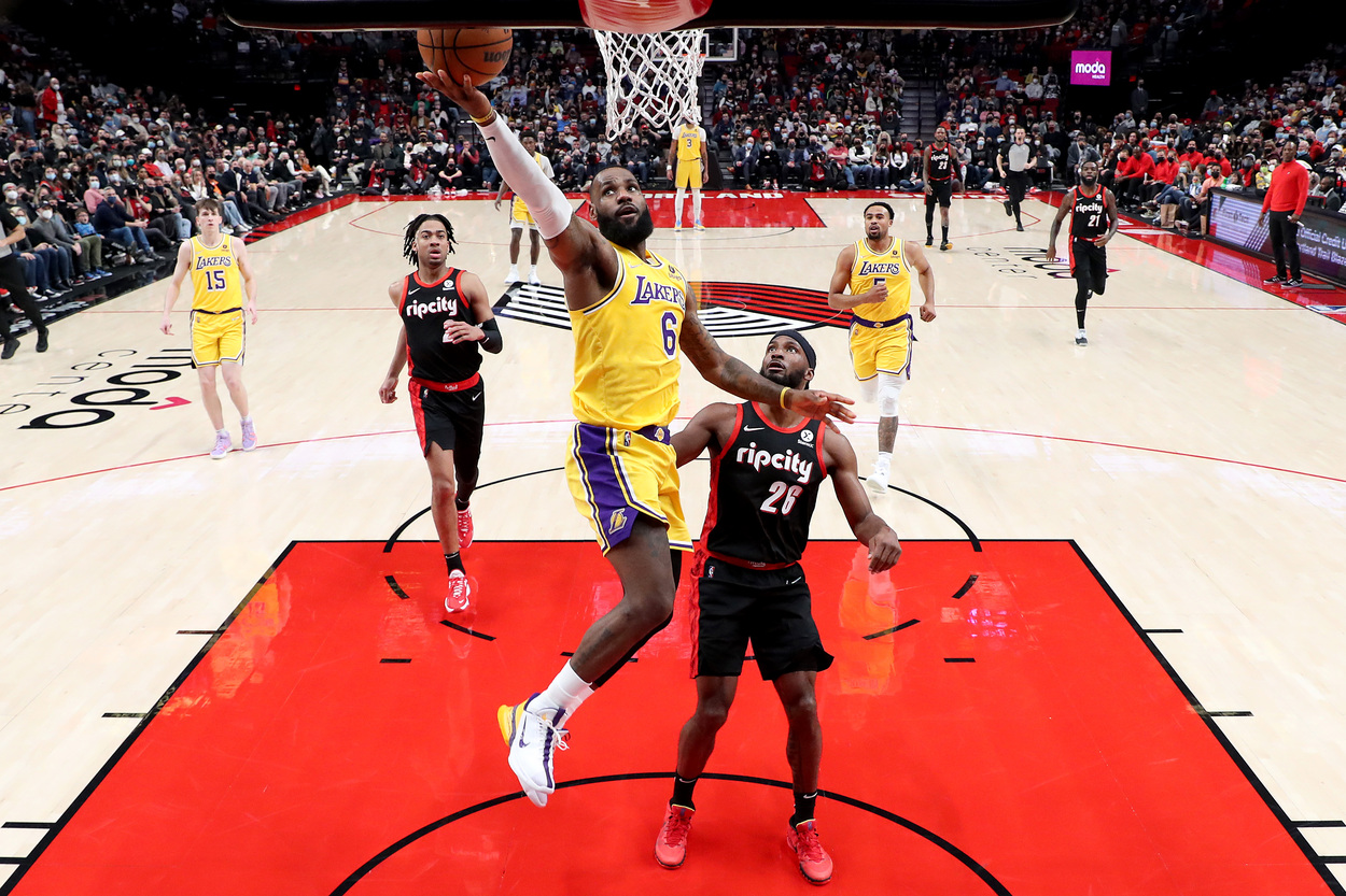 Los Angeles Lakers star LeBron James goes up for a layup.