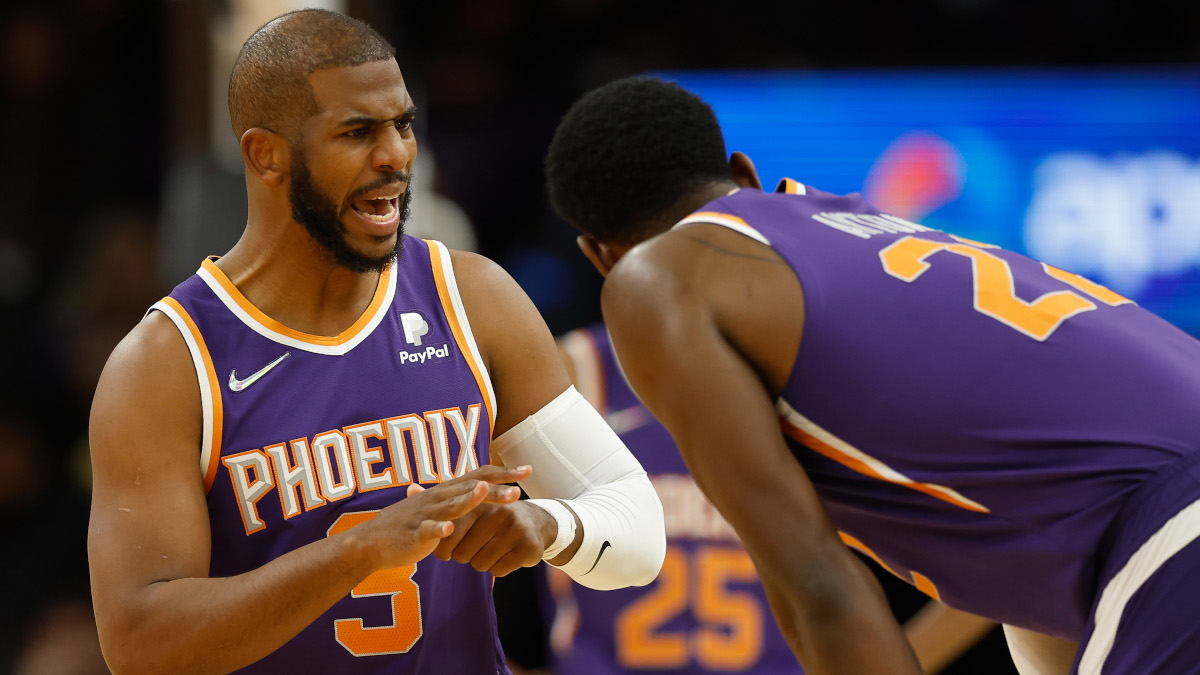 Chris Paul Injury Throws the Western Conference Race Wide Open