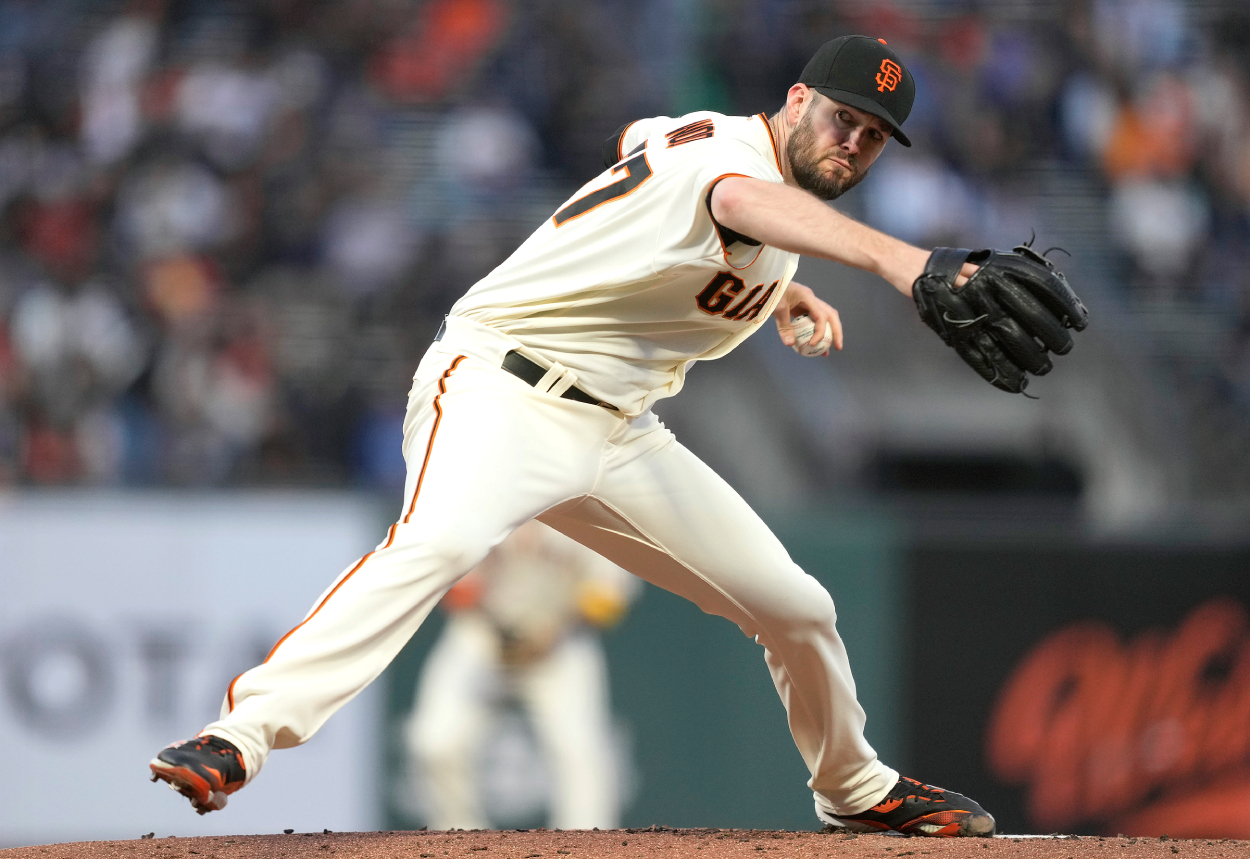 Alex Wood of the San Francisco Giants pitches against the Arizona Diamondbacks.