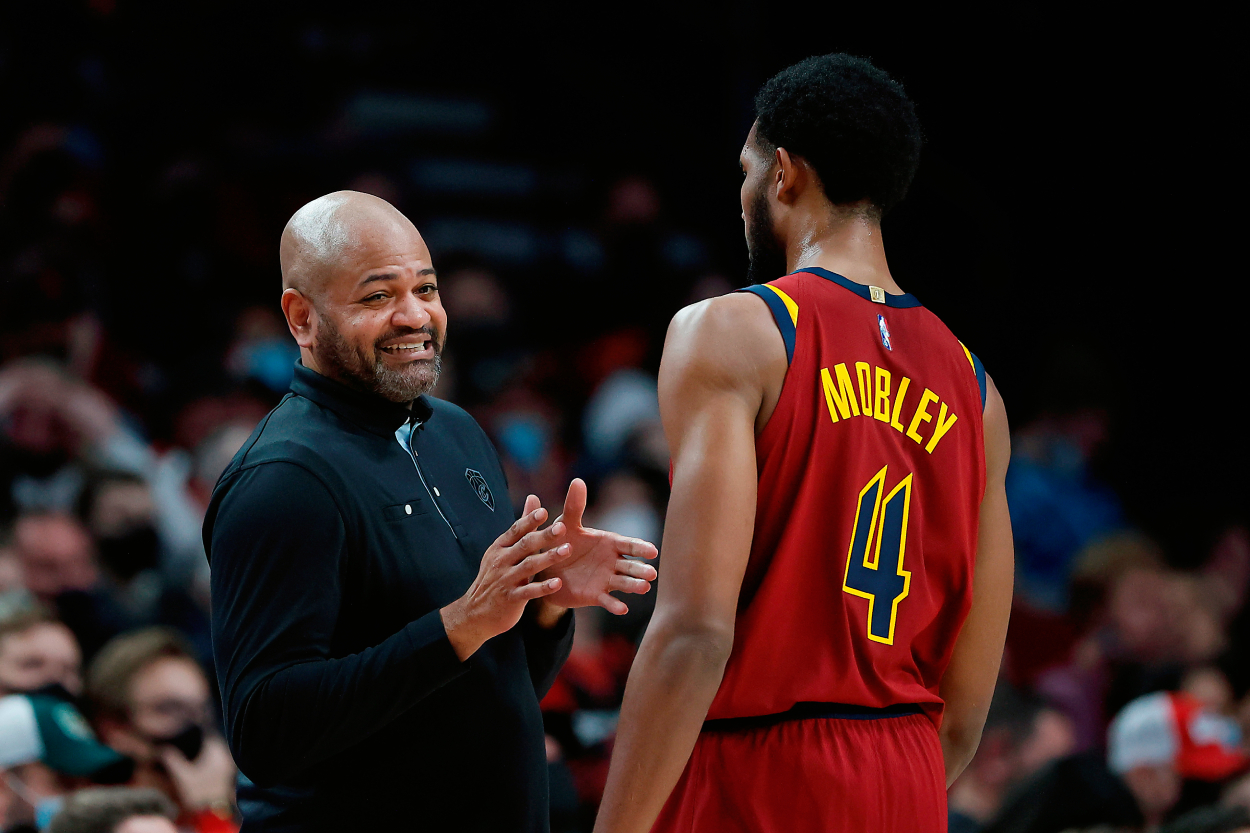 Cavs head coach J.B. Bickerstaff and big man Evan Mobley in 2022.