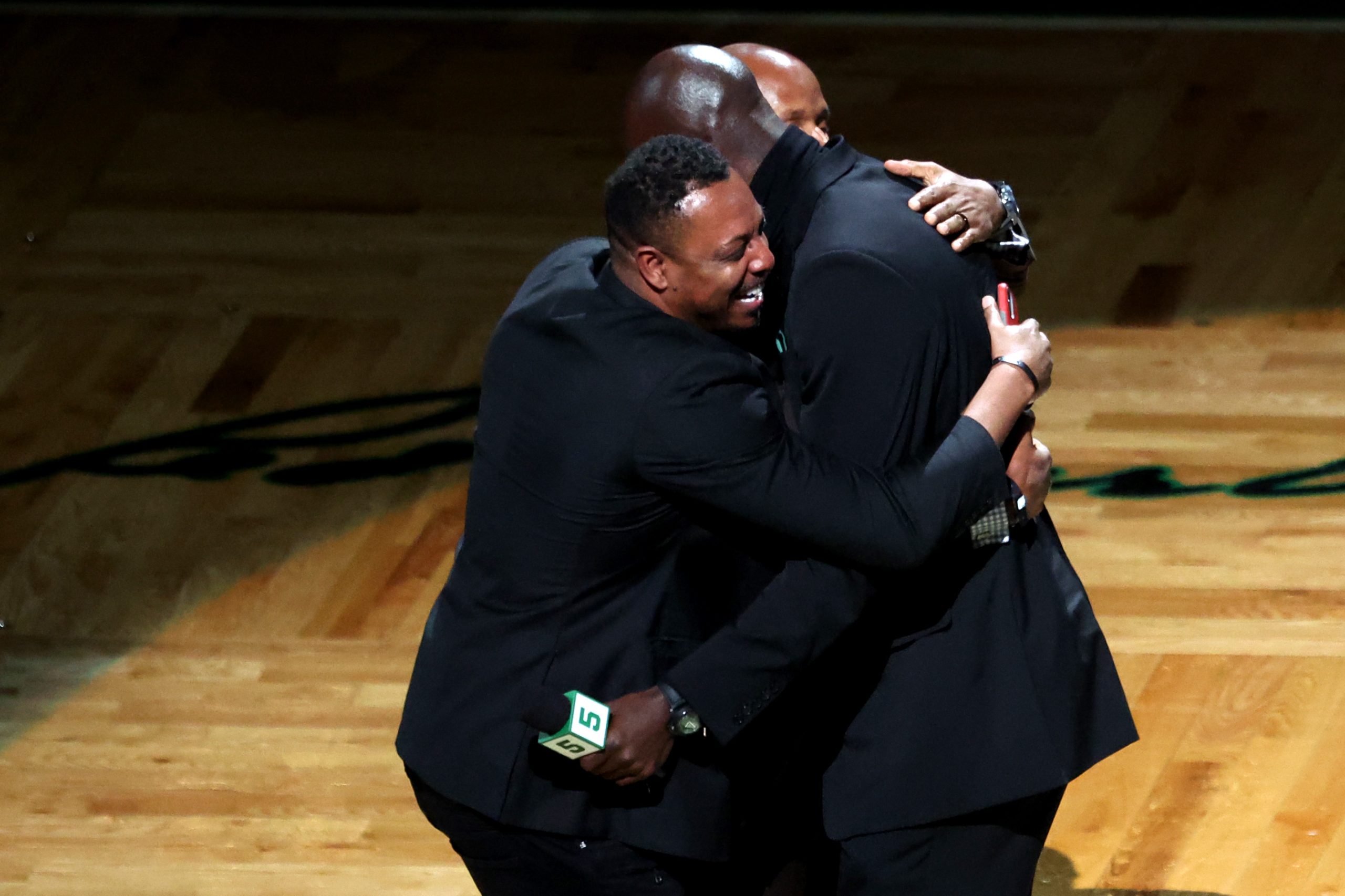 Kevin Garnett Squashes Beef With Ray Allen At Jersey Retirement Ceremony