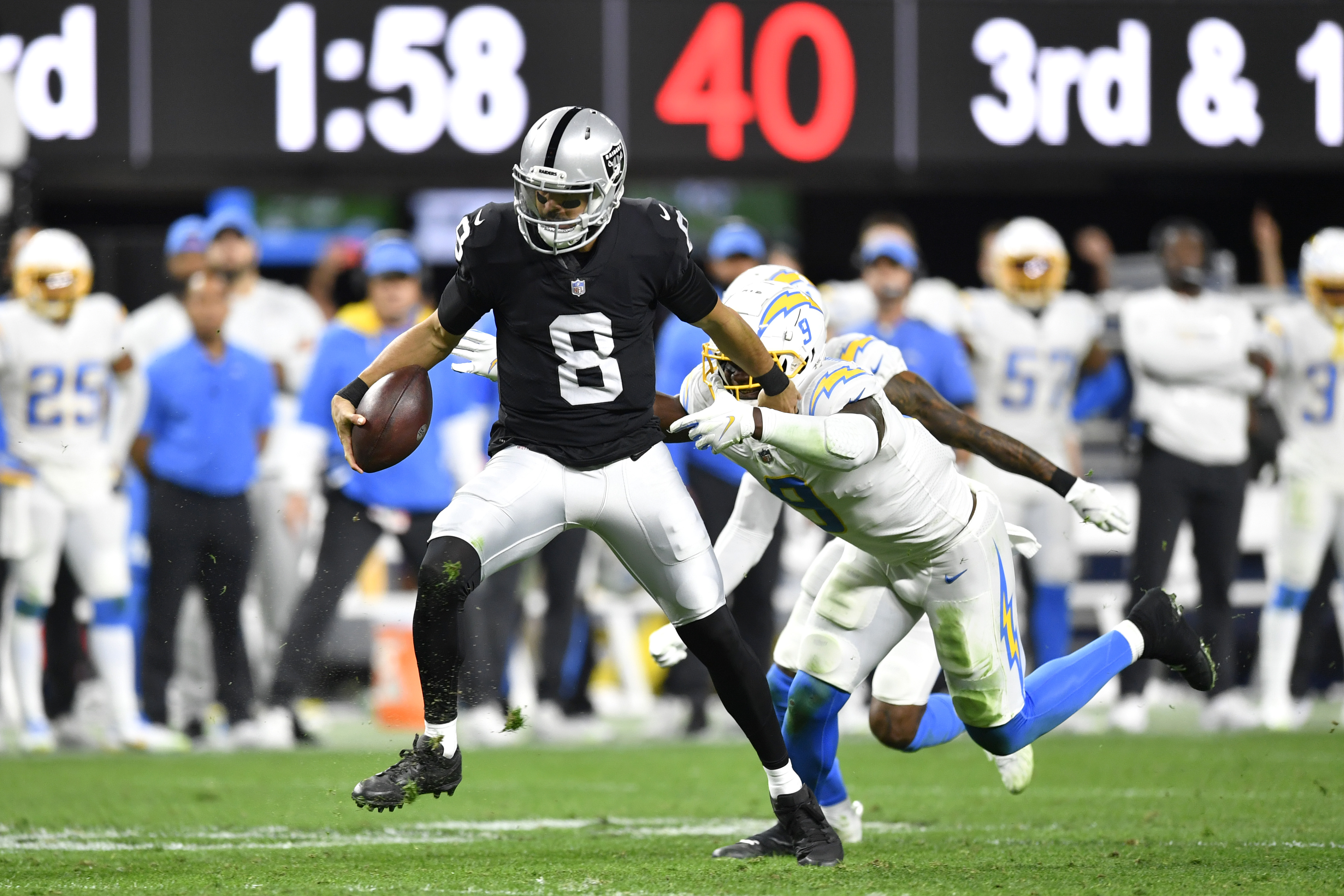 Raiders QB Marcus Mariota.