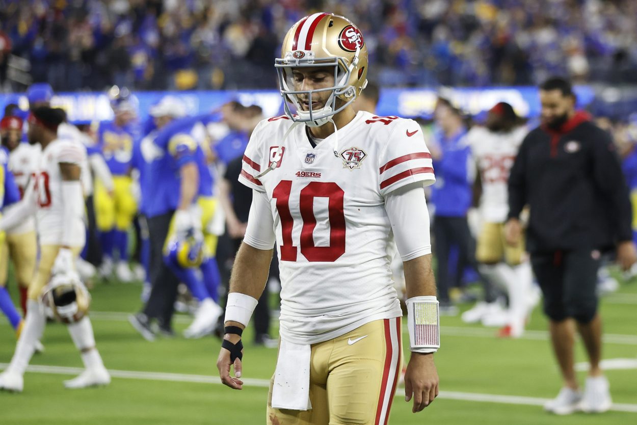 49ers Rumors: Jimmy Garoppolo Might Stick Around in San Francisco After Wild QB Frenzy