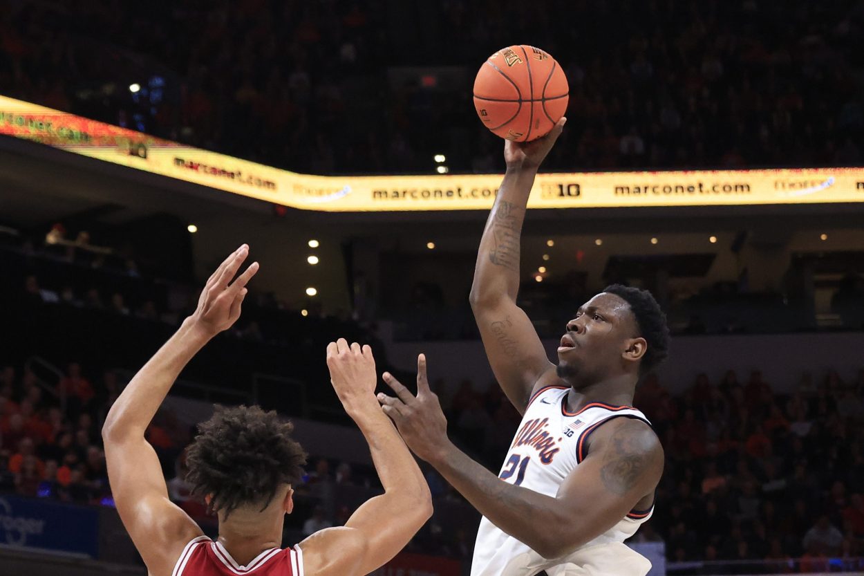 Illinois Fighting Illini center Kofi Cockburn shoots during an NCAA game in March 2022