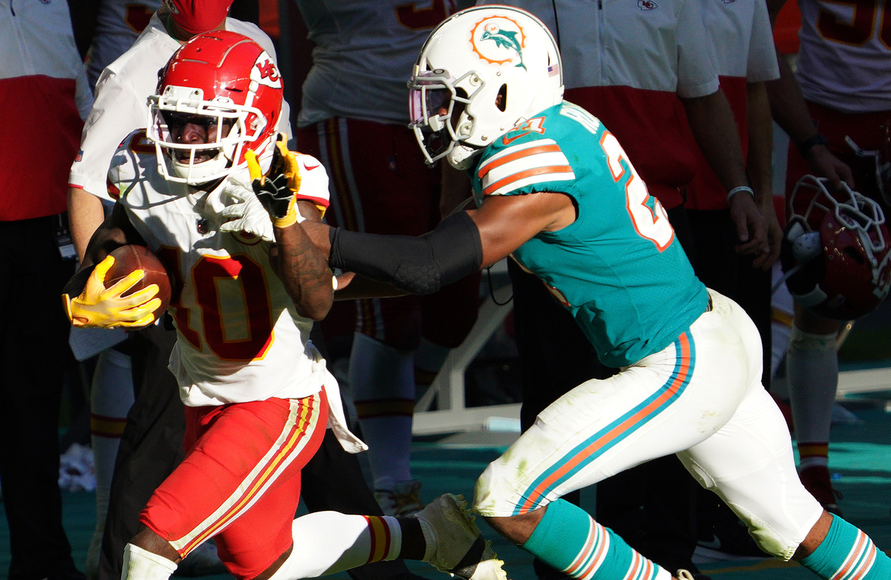 Who will join Tyreek Hill and the Miami Dolphins via the 2022 NFL Draft?