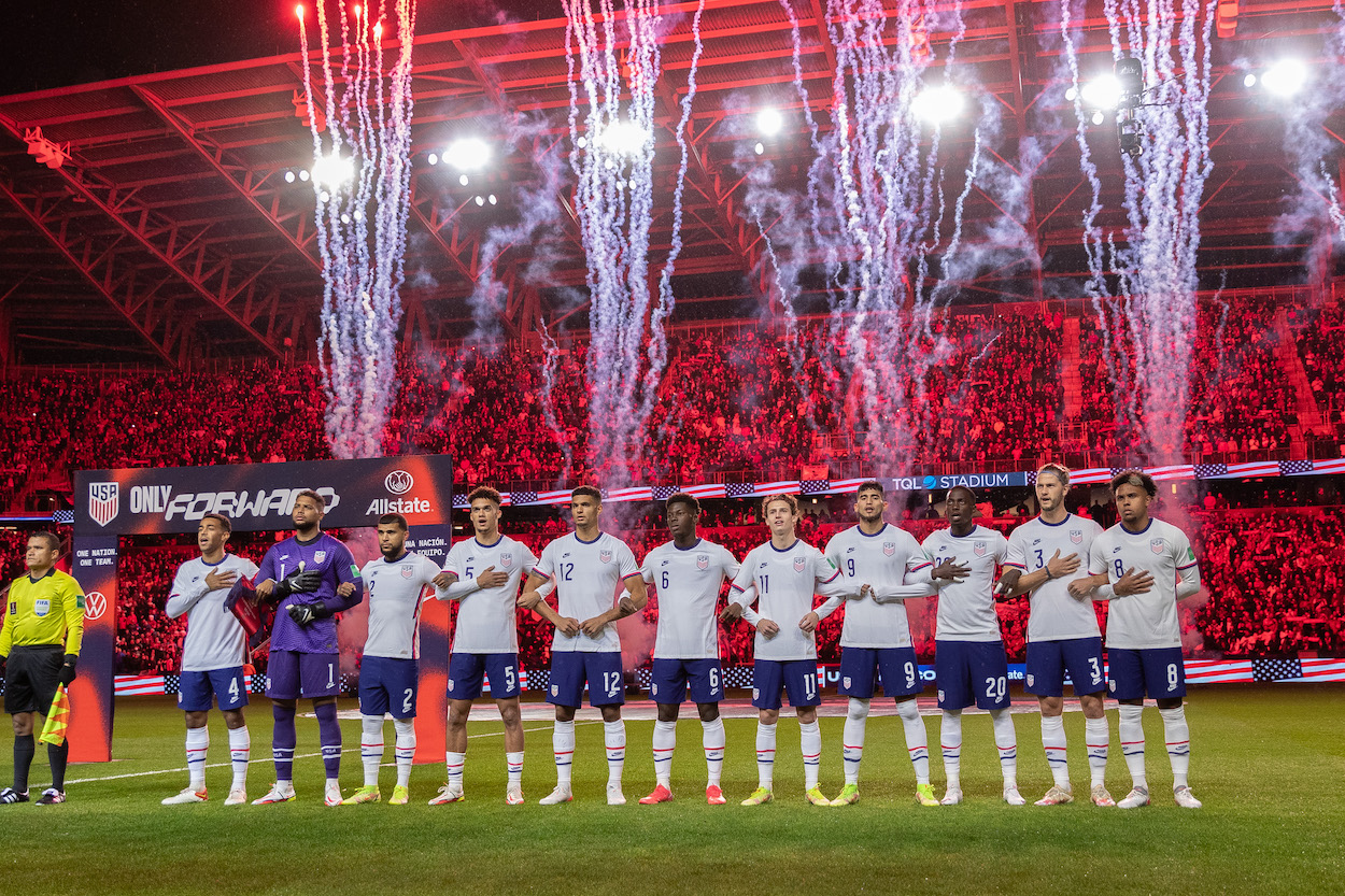 USMNT starting eleven during a World Cup qualifying match vs. Mexico at TQL Stadium on November 12, 2021 in Cincinnati, Ohio.