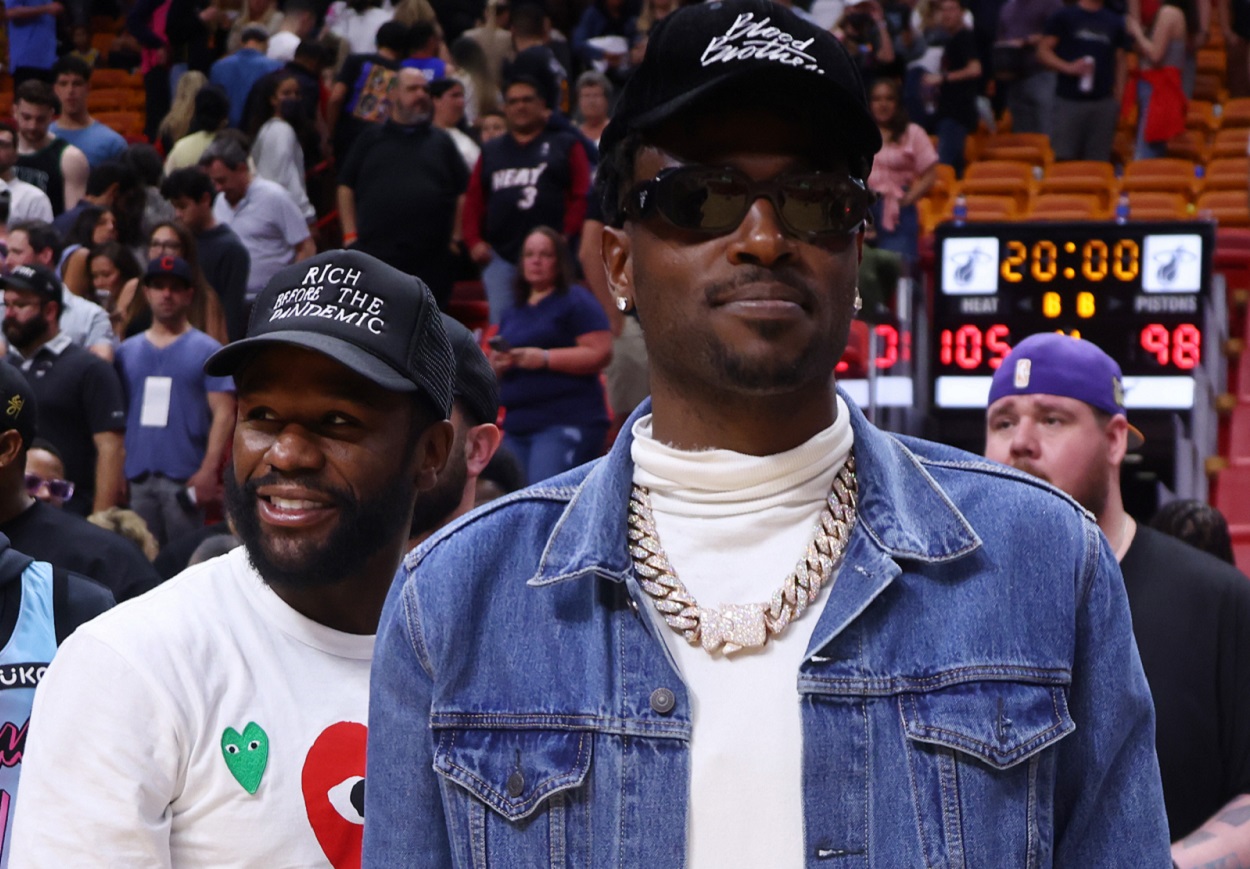 Antonio Brown and Floyd Mayweather at a Heat-Pistons game in March 2022