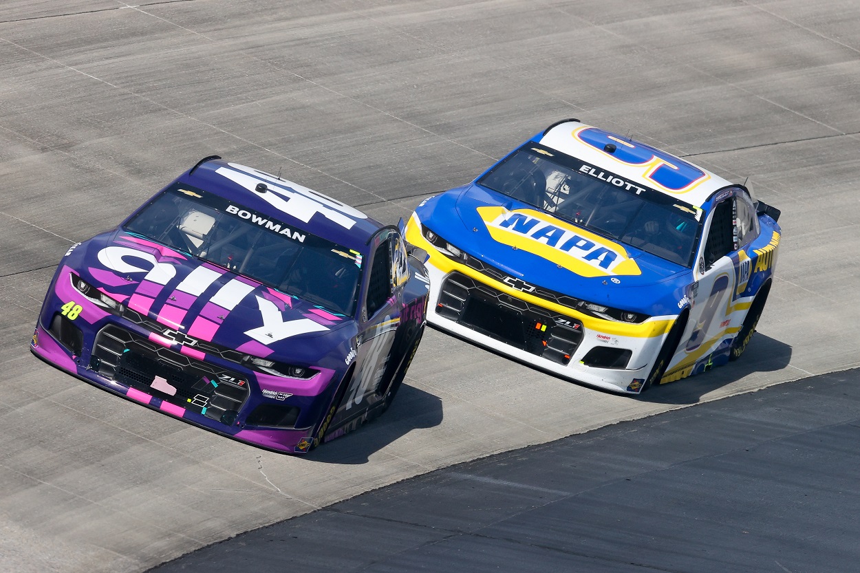 Hendrick Motorsports teammates Alex Bowman and Chase Elliott battle at Dover Motor Speedway in 2021