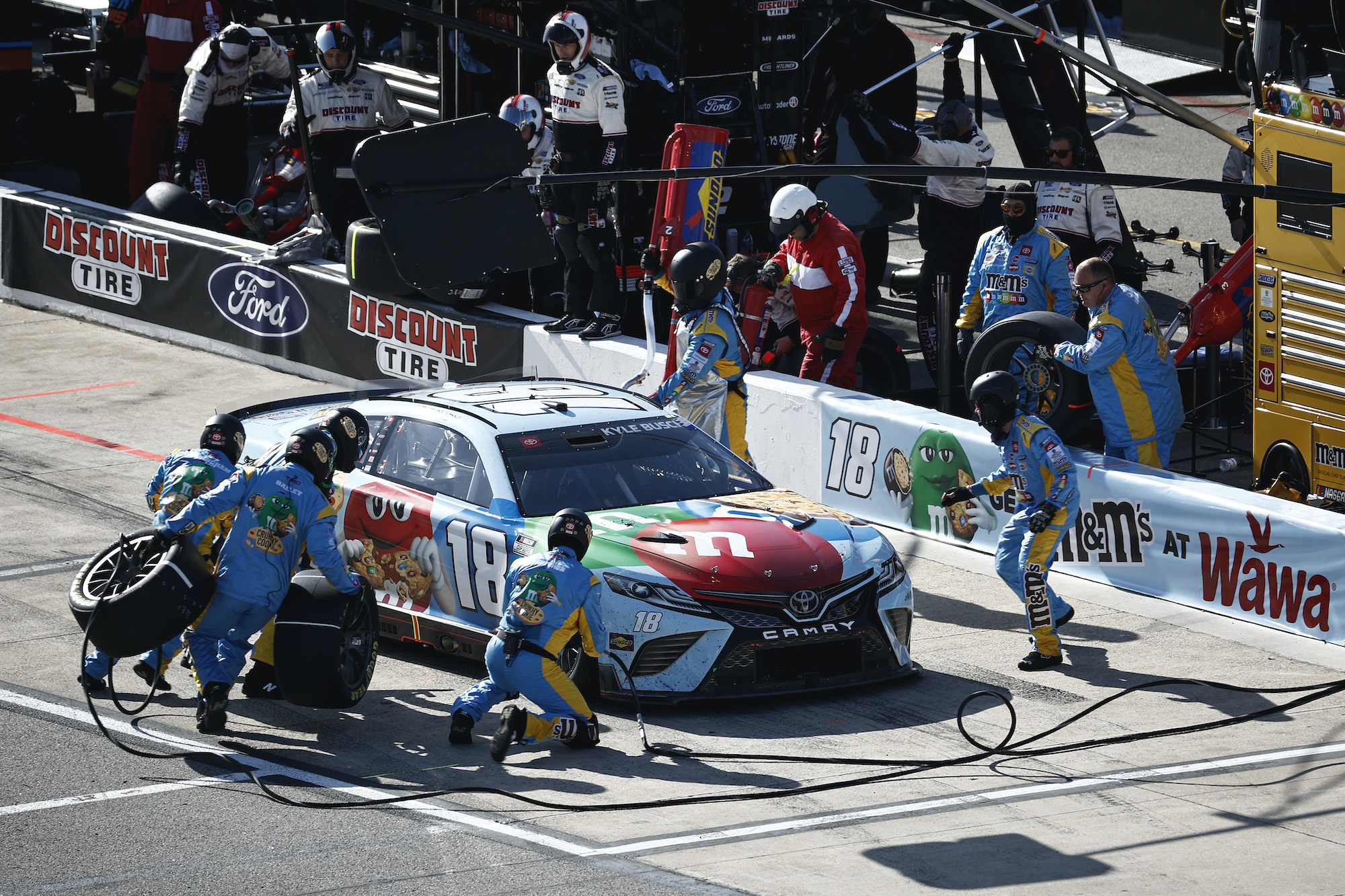 Kyle Busch makes pit stop