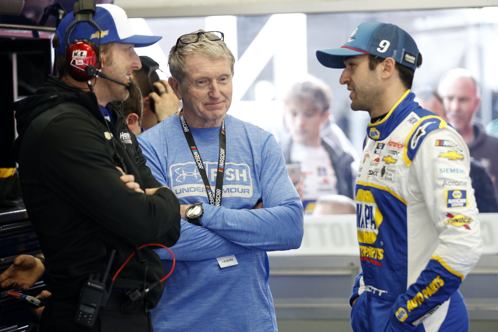 Bill Elliott talks to Chase Elliott and Alan Gustafson