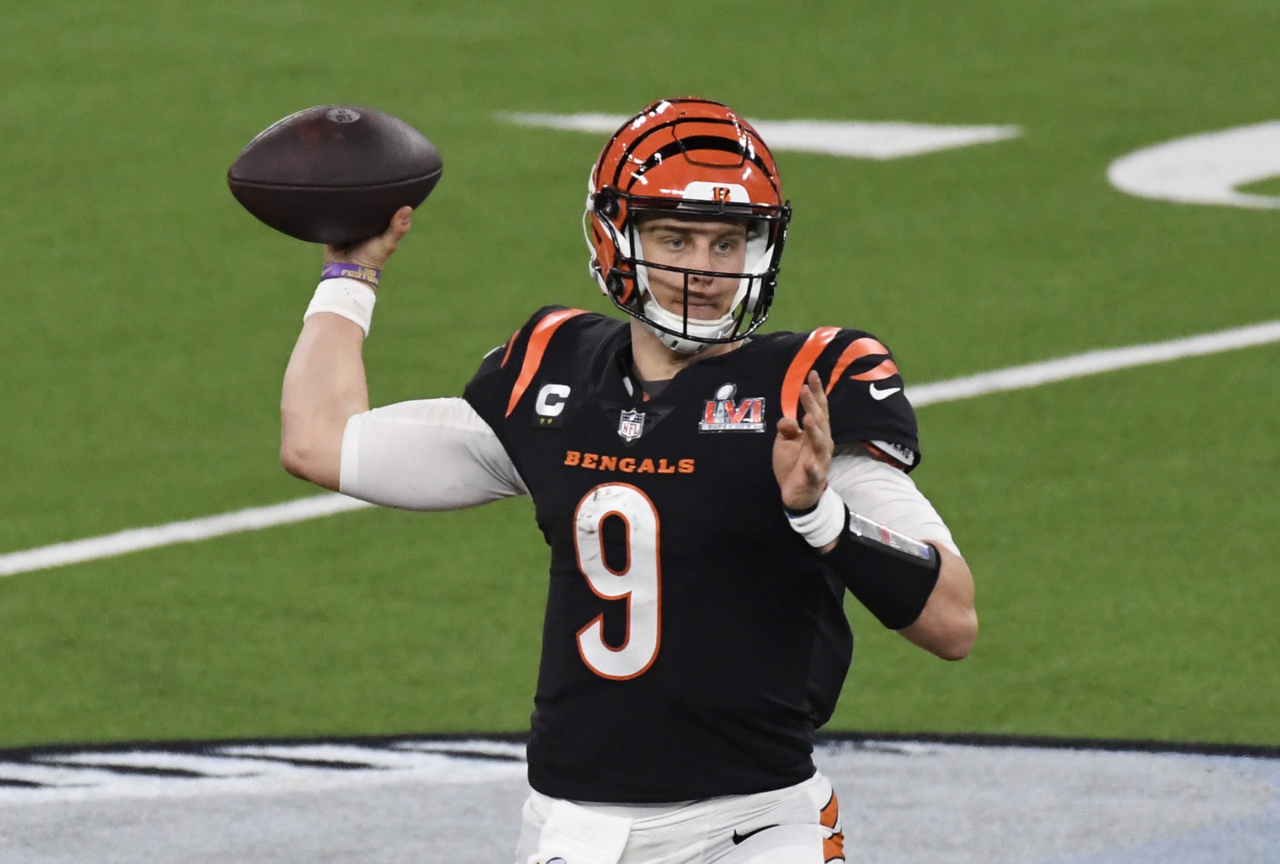 Joe Burrow of the Cincinnati Bengals looks to pass against the Los Angeles Rams during Super Bowl 56.