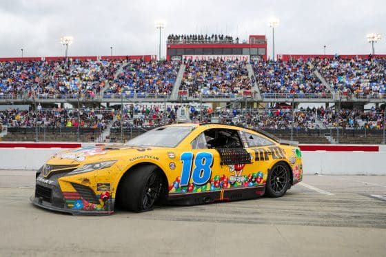 Kyle Busch car empty on pit road