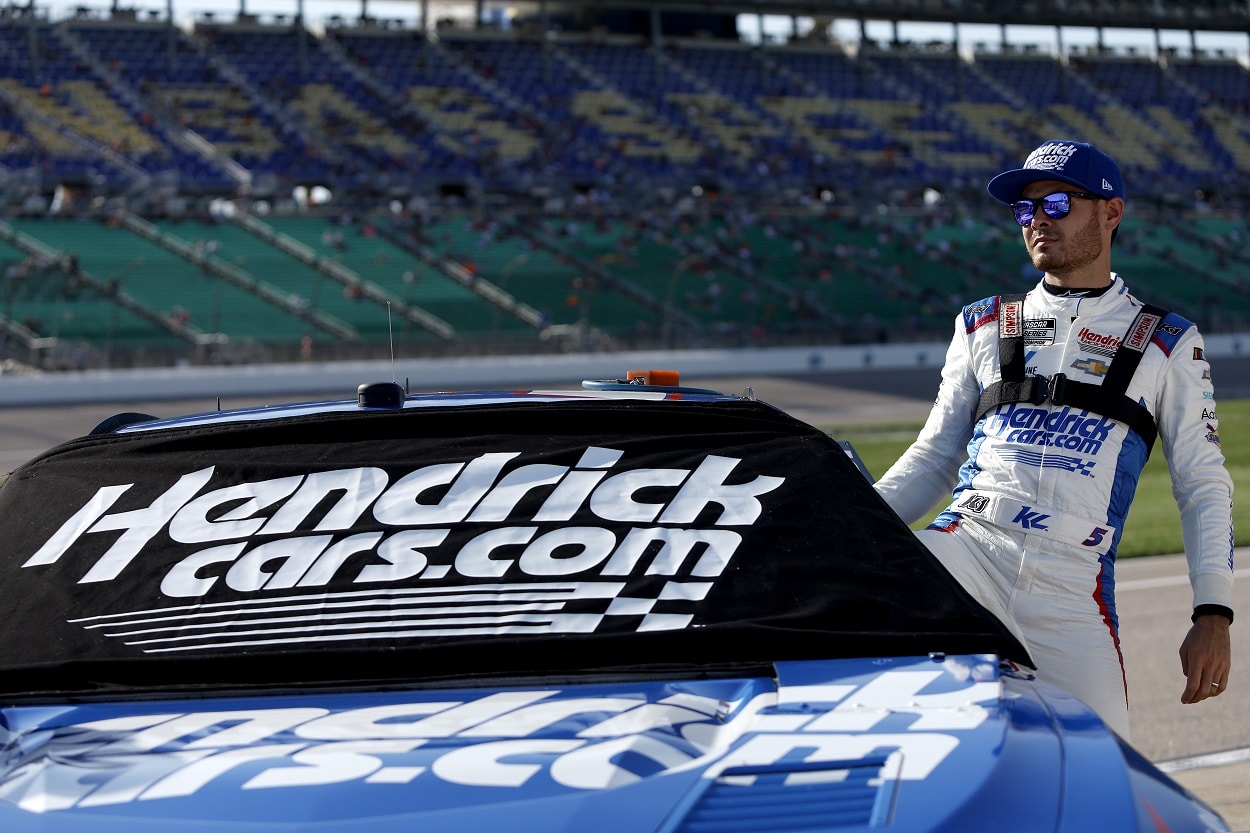 Hendrick Motorsports driver Kyle Larson during qualifying for the 2022 NASCAR Cup SeriesAdventHealth400 at Kansas Speedway