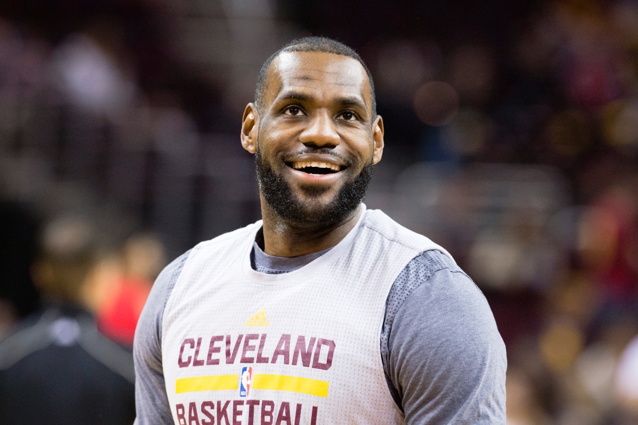 Lebron old cheap cavs jersey