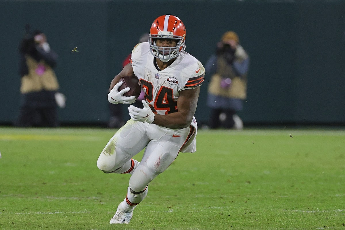 Nick Chubb runs with the football