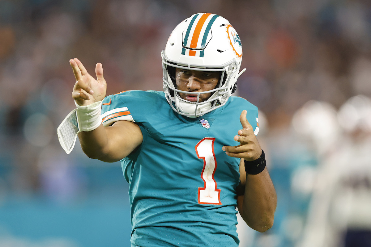 miami dolphins football schedule for 2022
