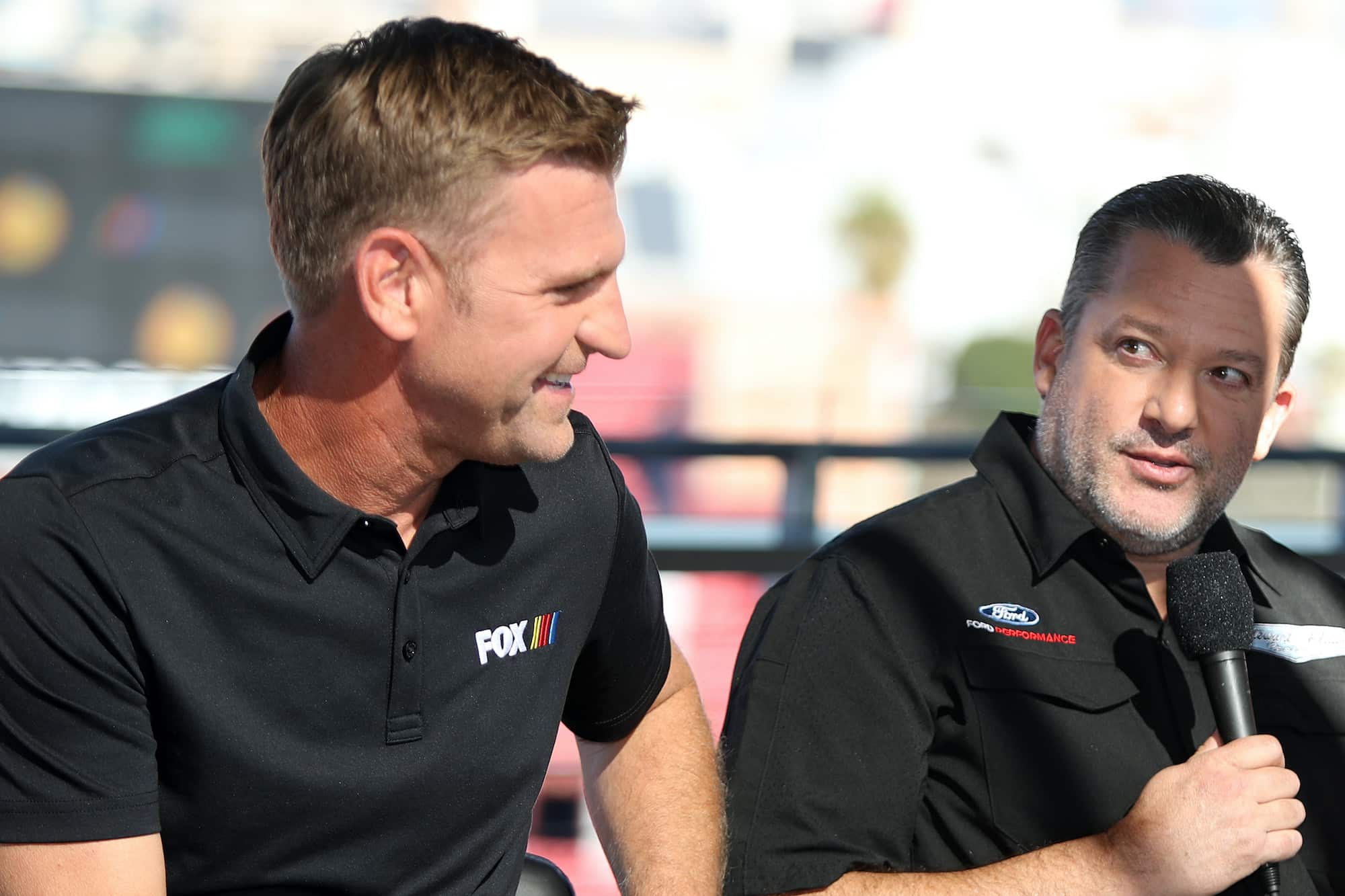 Clint Bowyer Surprisingly Absent From Foxs Final Broadcast of 2022 NASCAR Cup Series Season