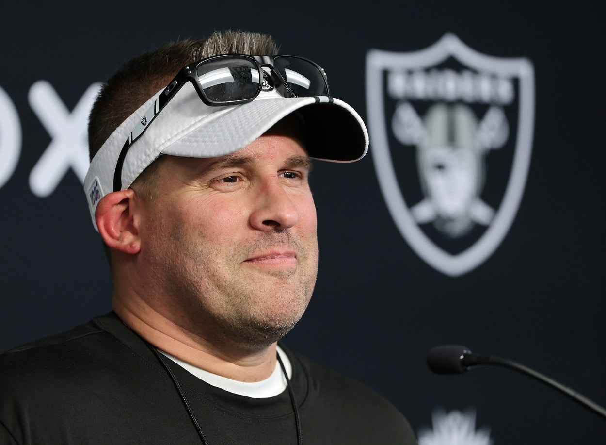 las vegas raiders head coach