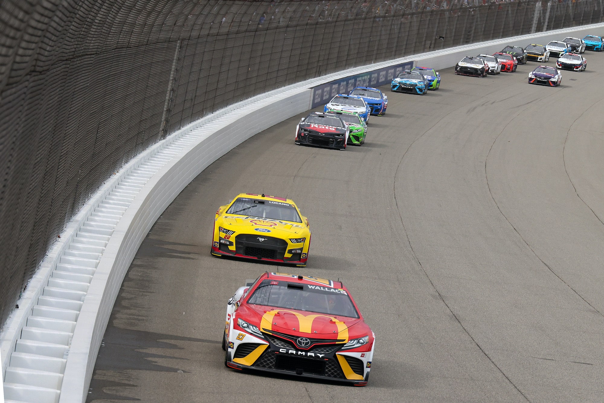 Bubba Wallace leads field