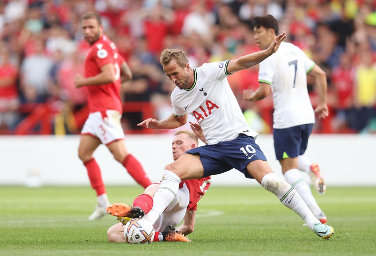 Harry Kane battles for a ball during a Tottenham Hotspur win.