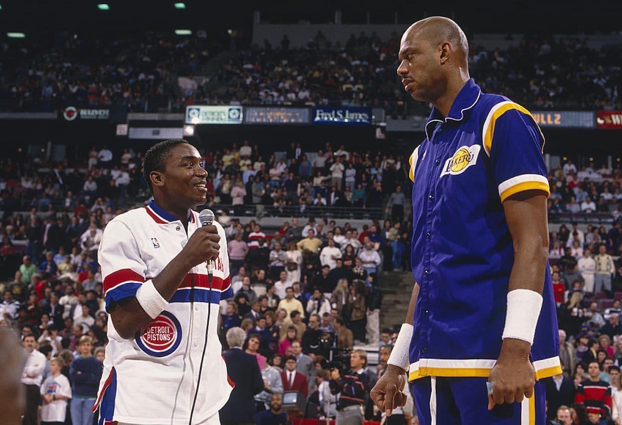 Isiah Thomas (L) and Kareem Abdul-Jabbar (R) during the center's retirement ceremony.