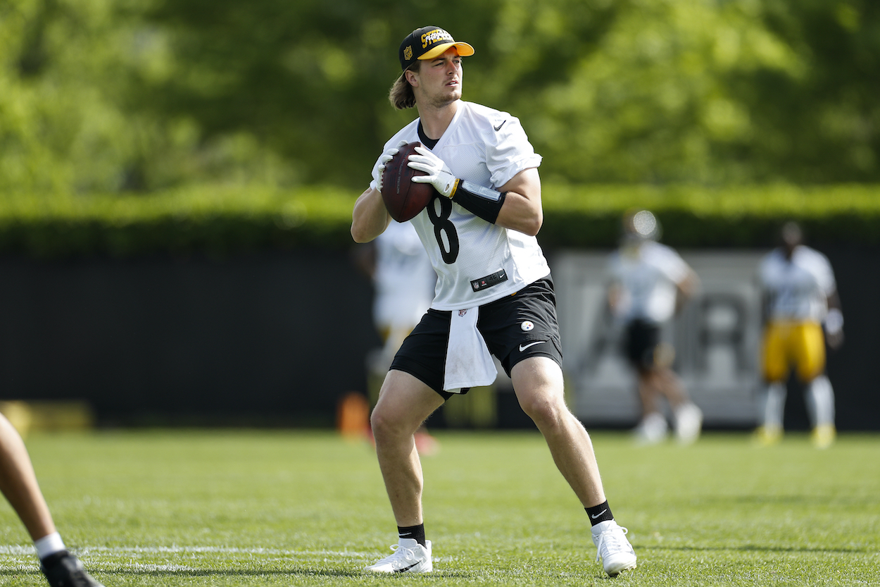 Kenny Pickett goes through a drill at Steelers practice.