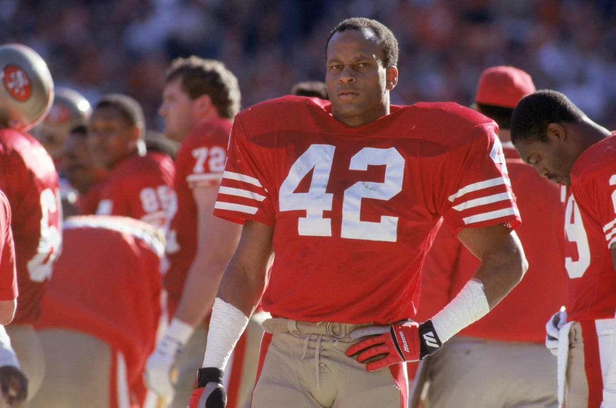 Ronnie Lott ahead of an NFL matchup between the 49ers and Giants for the 1990 NFC Championship